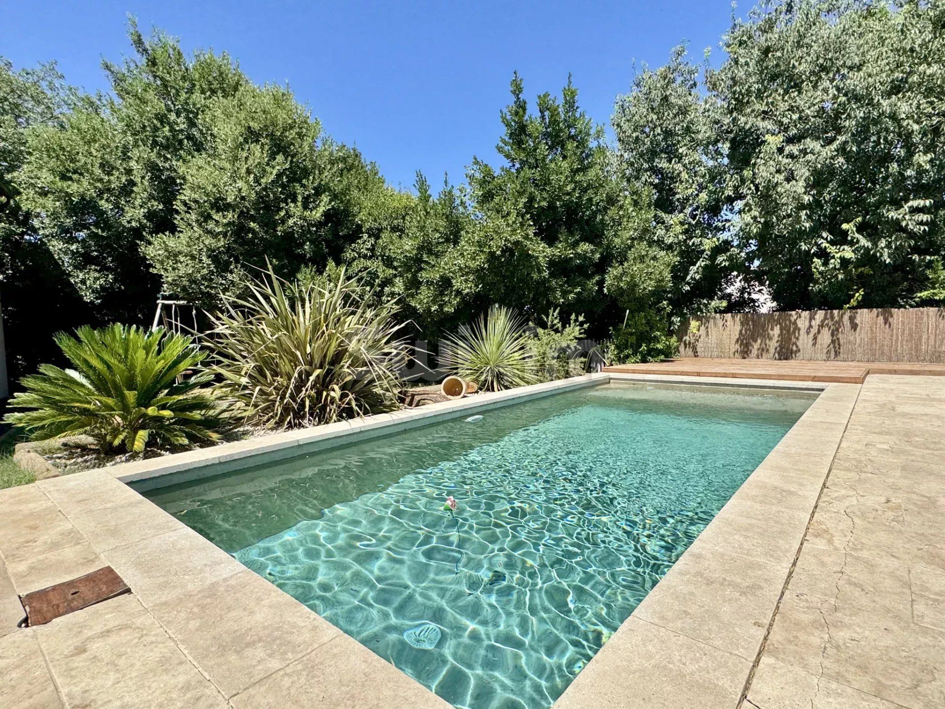 villa 5 Zimmer zum verkauf auf Blauzac (30700)