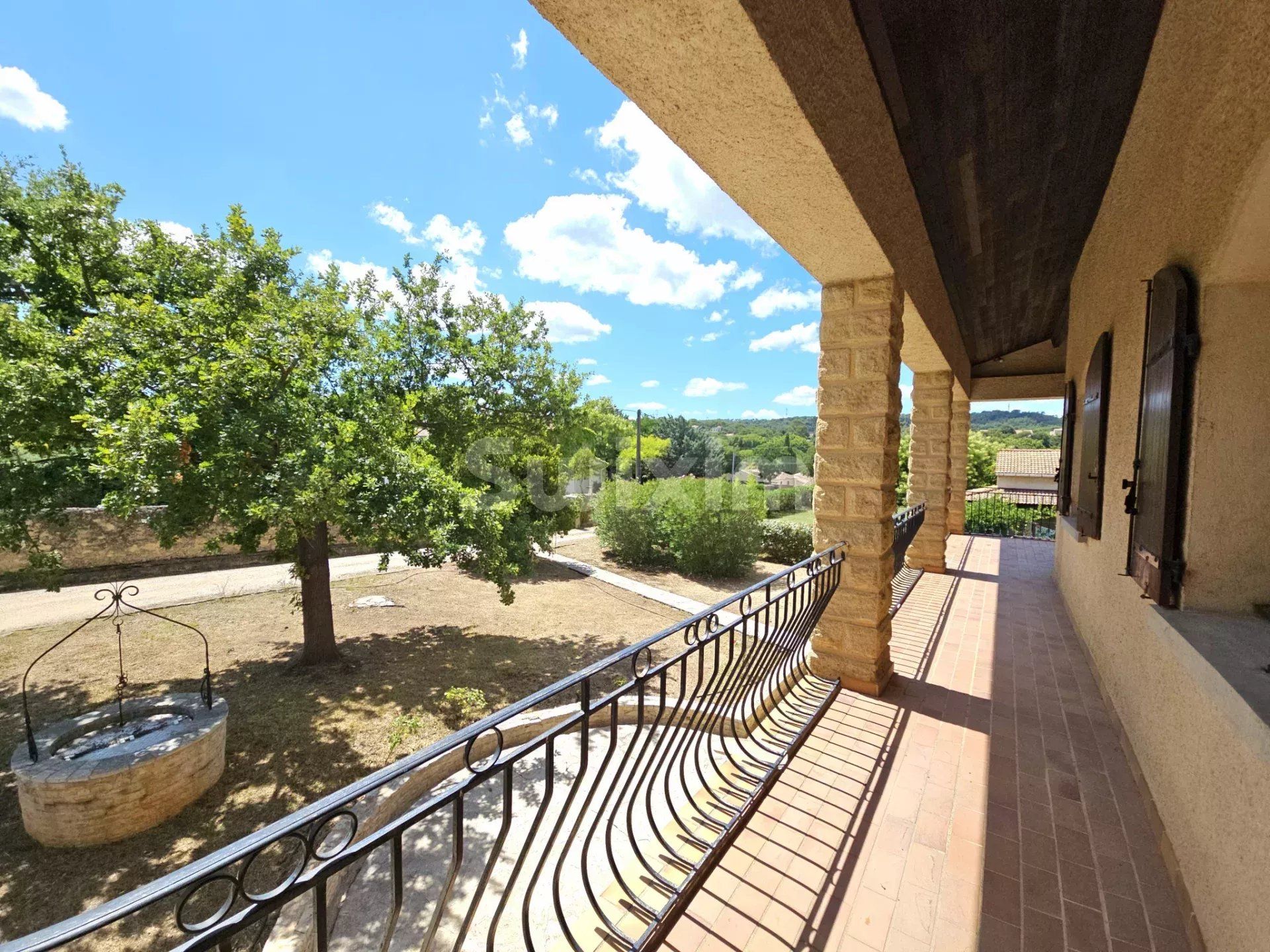 house 11 Rooms for sale on Bagnols-sur-Cèze (30200)