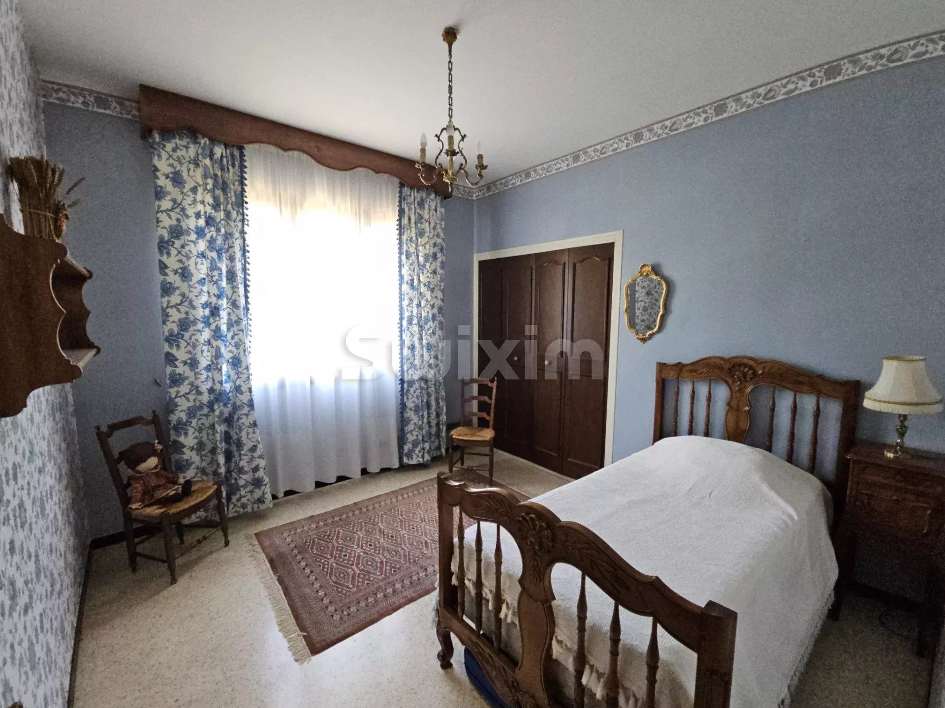 villa 11 Zimmer zum verkauf auf Bagnols-sur-Cèze (30200)