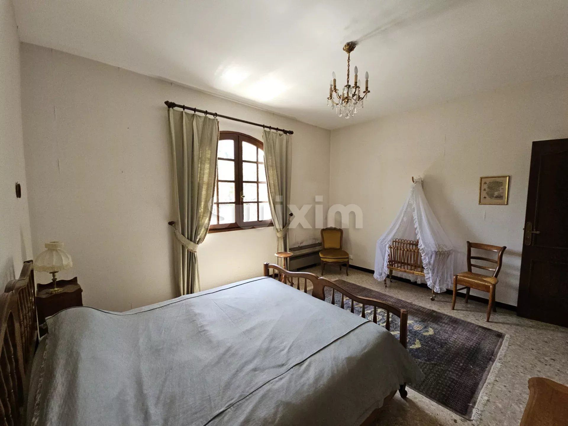 villa 11 Zimmer zum verkauf auf Bagnols-sur-Cèze (30200)