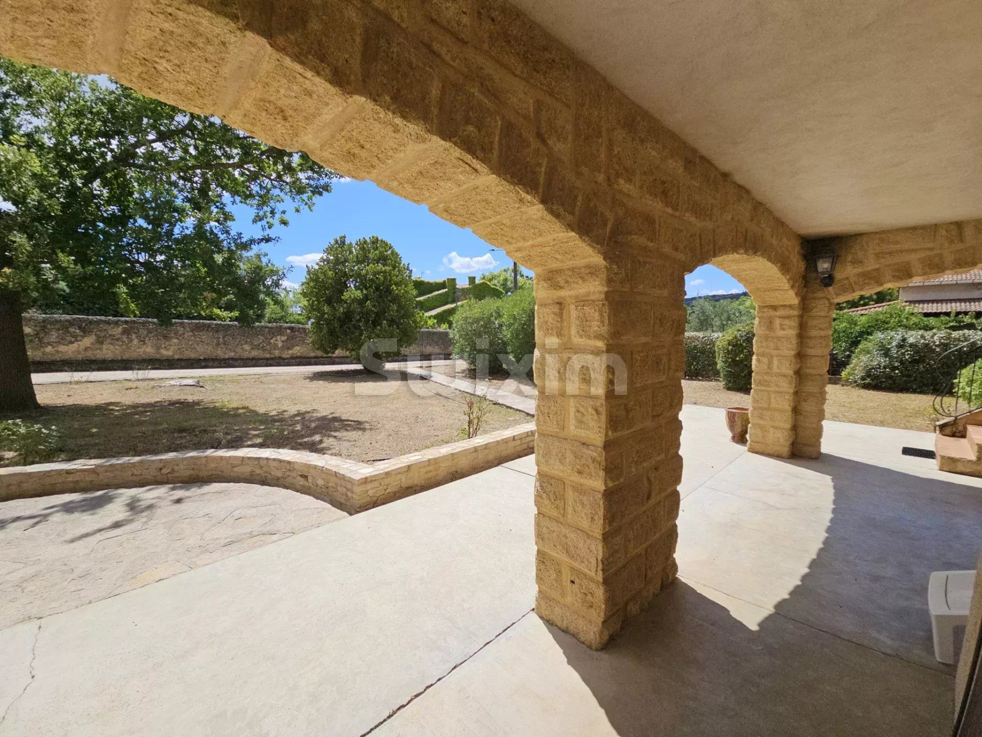 villa 11 Zimmer zum verkauf auf Bagnols-sur-Cèze (30200)