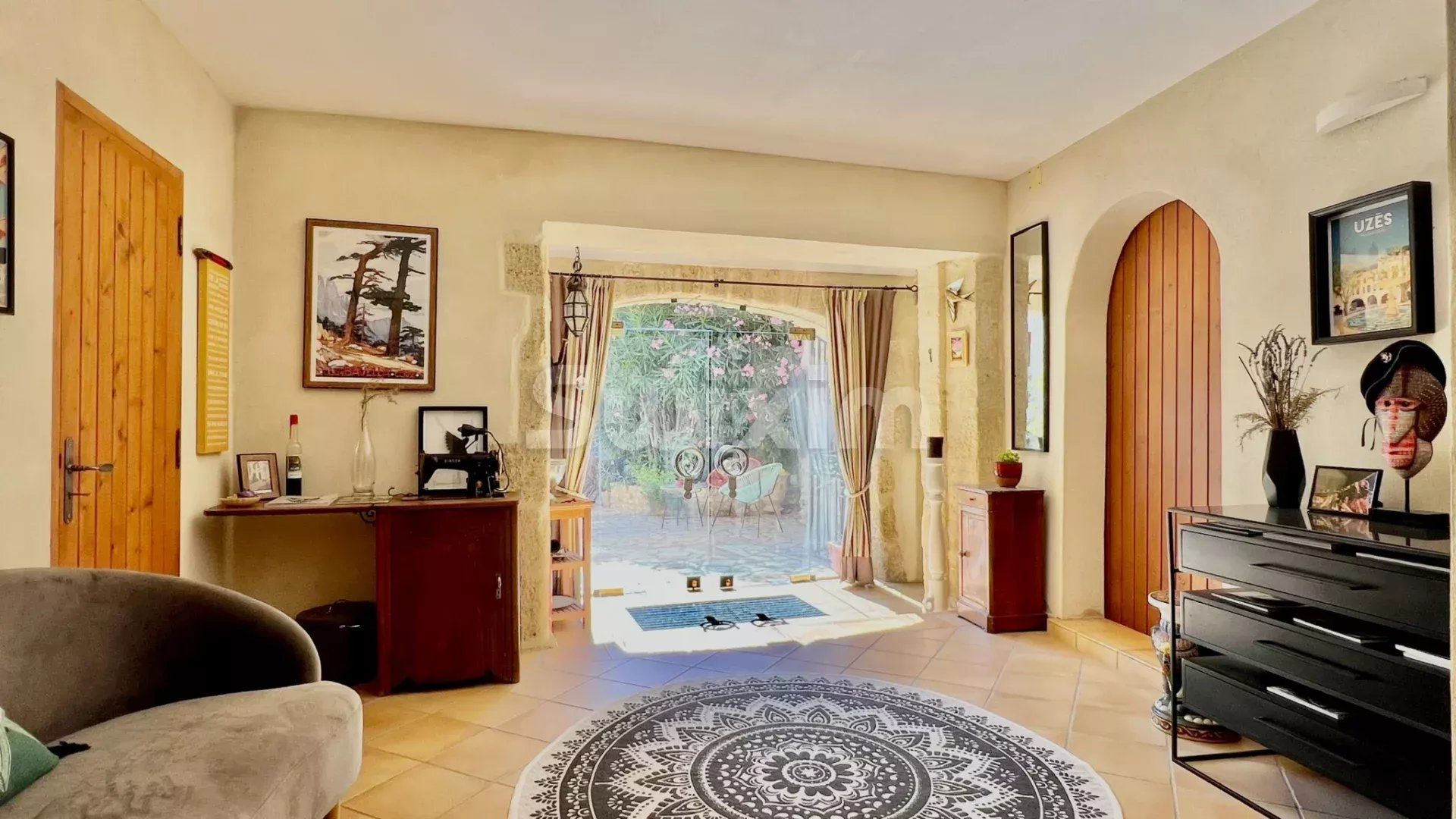 propiedad 10 Salas en venta en Castillon-du-Gard (30210)