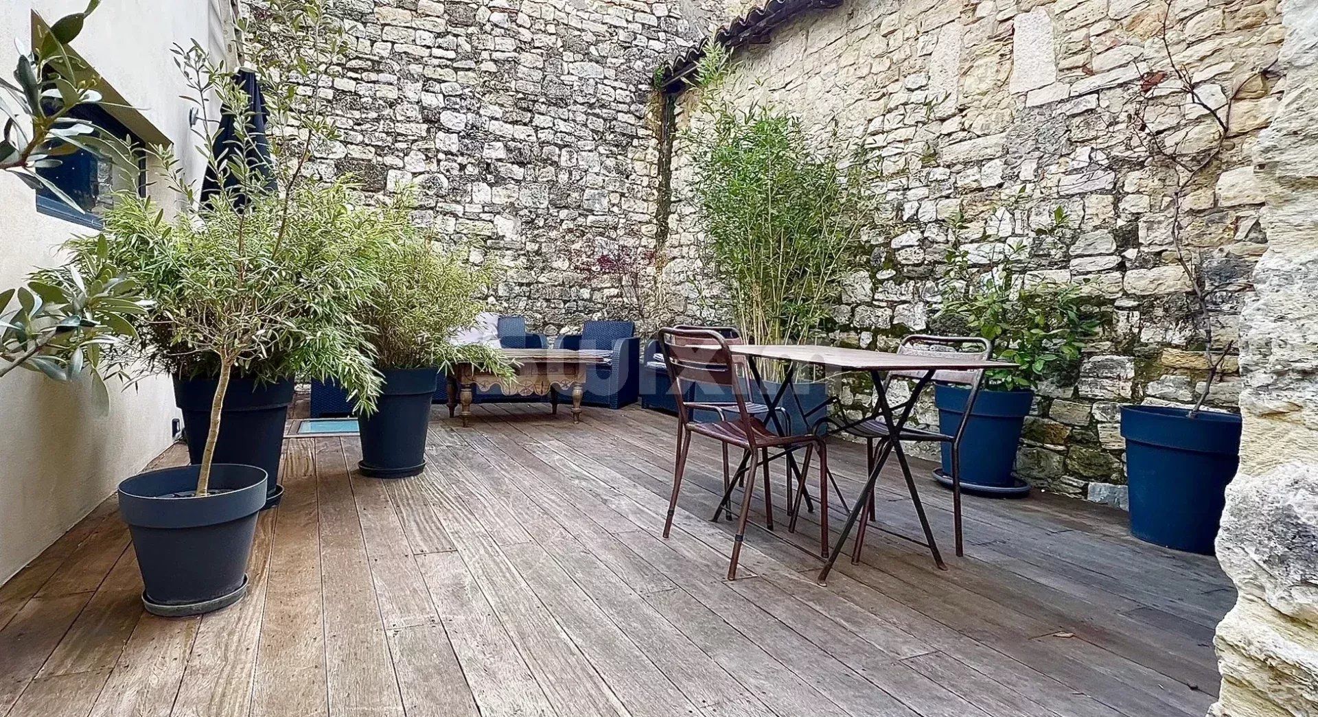 casa 6 Camere in vendita su Arpaillargues-et-Aureillac (30700)