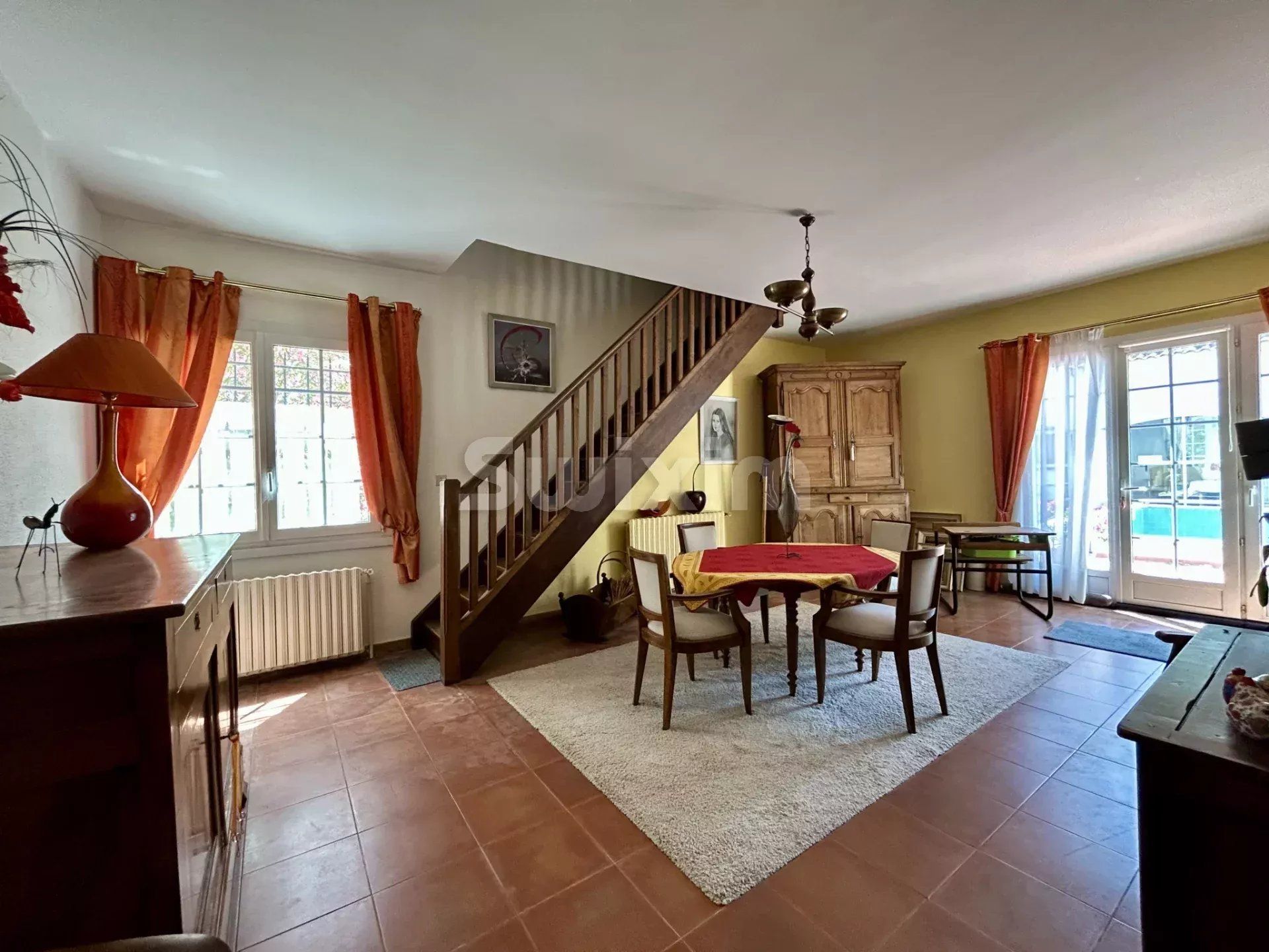 proprietà 30 Camere in vendita su Nîmes (30000)