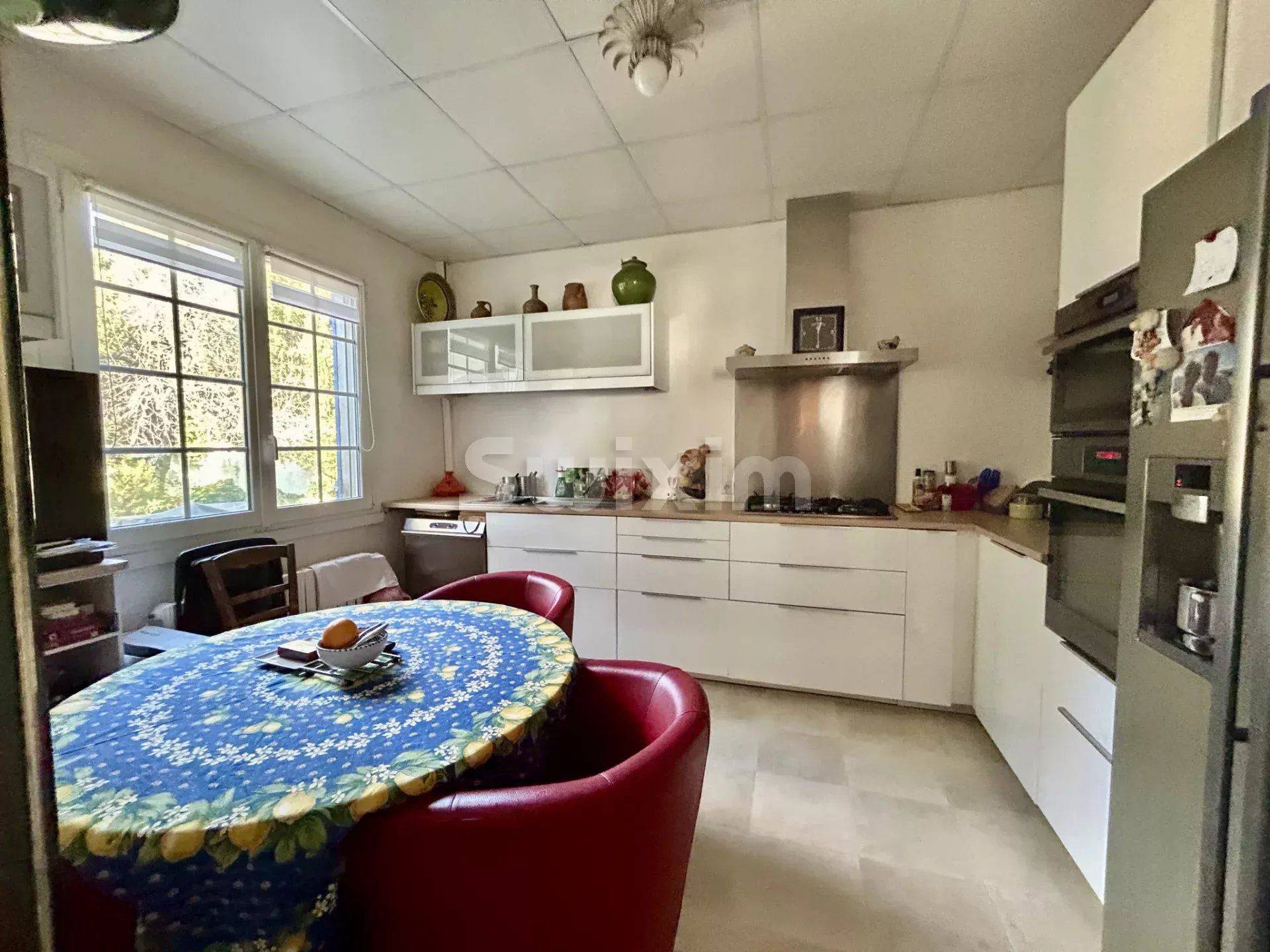 proprietà 30 Camere in vendita su Nîmes (30000)