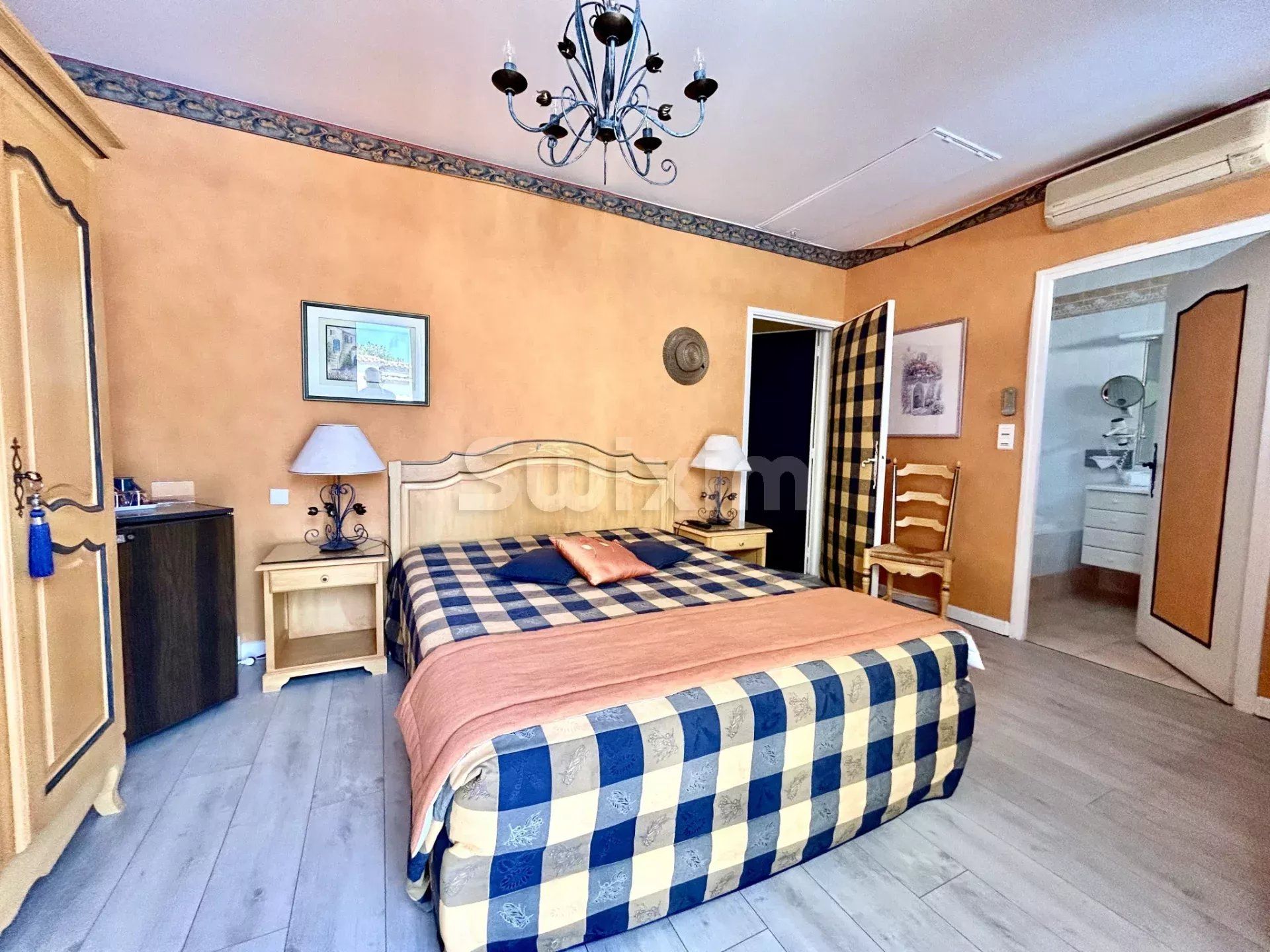 propriété 30 Pièces en vente sur Nîmes (30000)