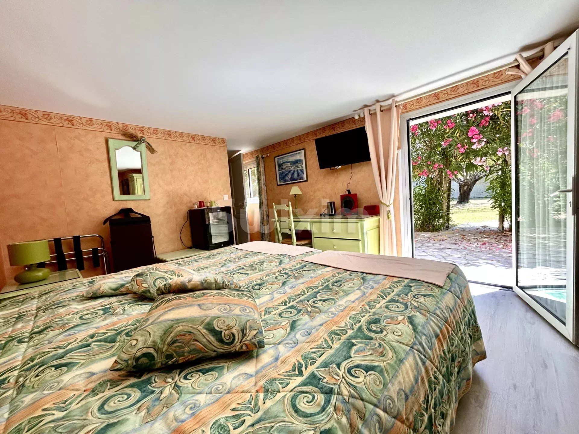 proprietà 30 Camere in vendita su Nîmes (30000)