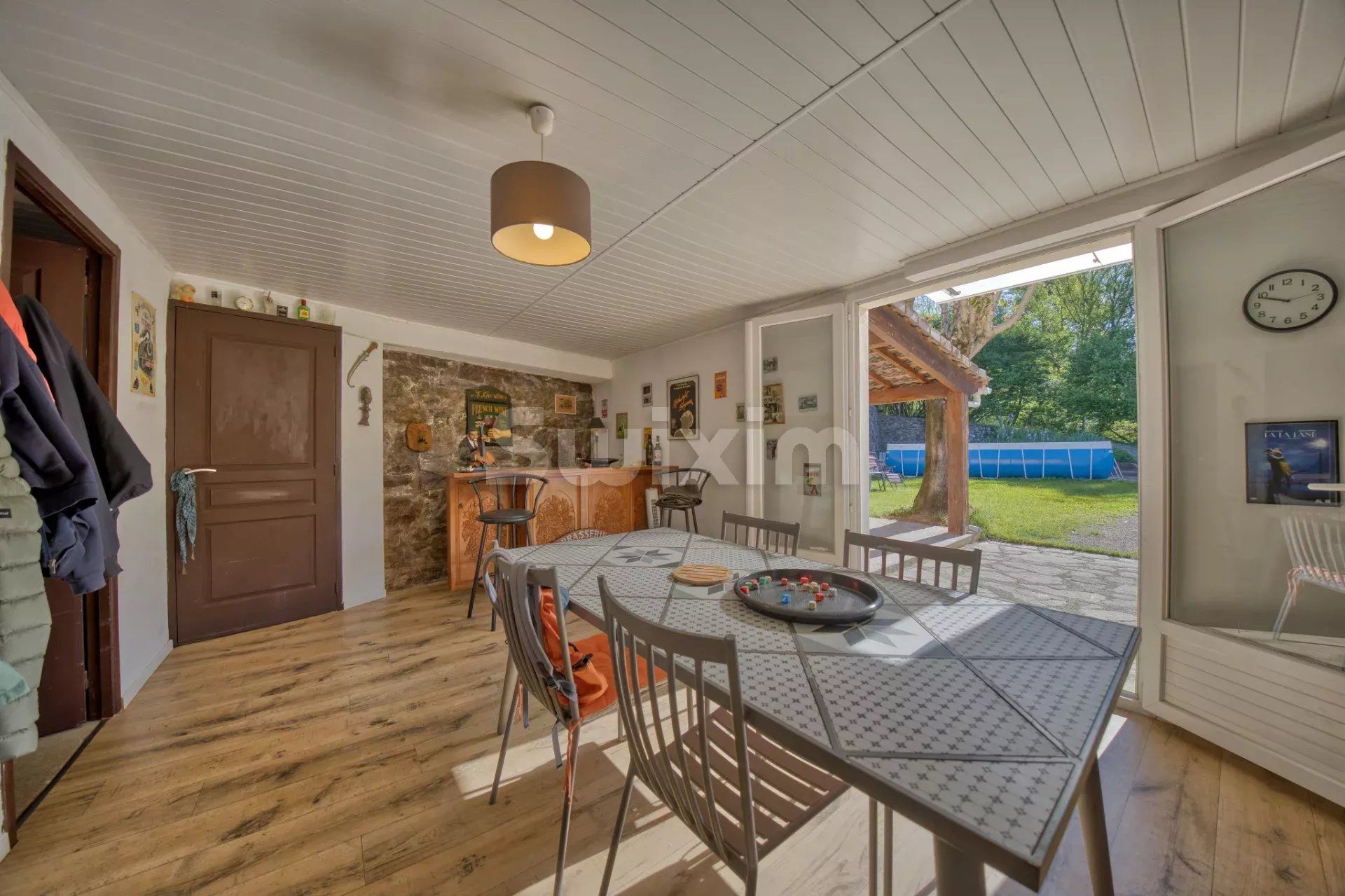 commerce 10 Pièces en vente sur Le Collet-de-Dèze (48160)