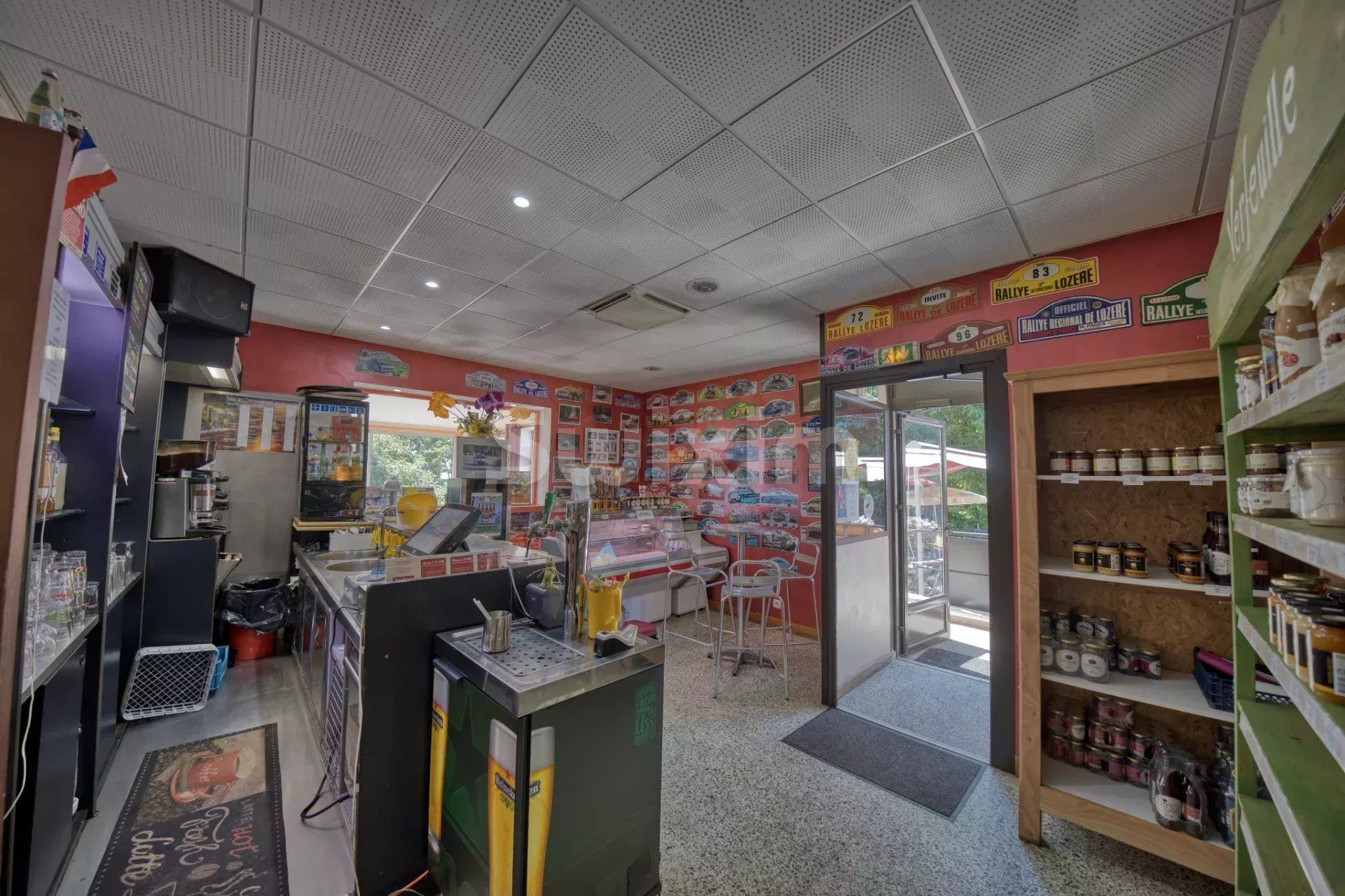 local comercial 20 Salas en venta en Le Collet-de-Dèze (48160)