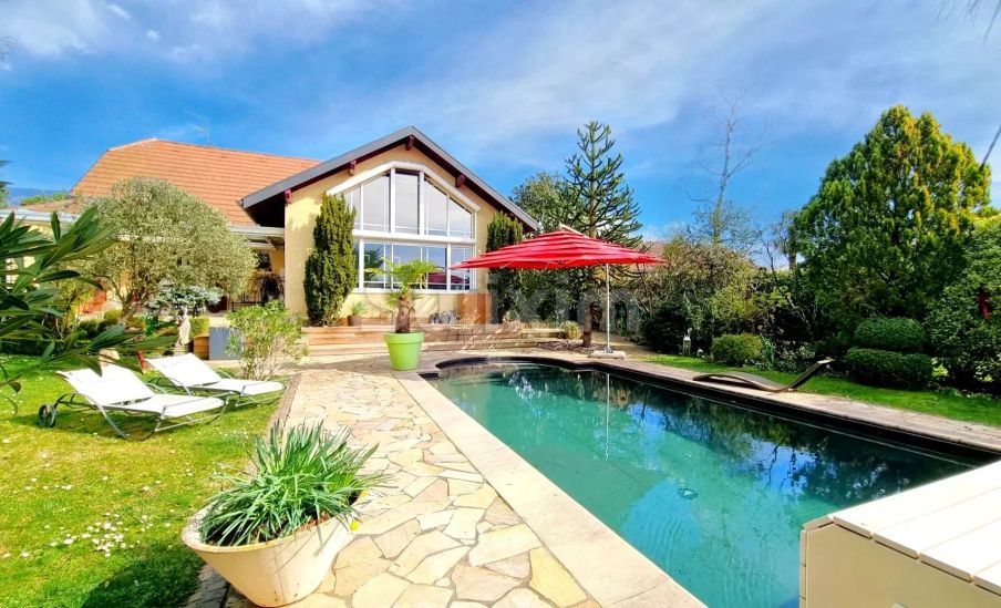 Vente Maison Cranves-Sales 9 Pièces 250 m²