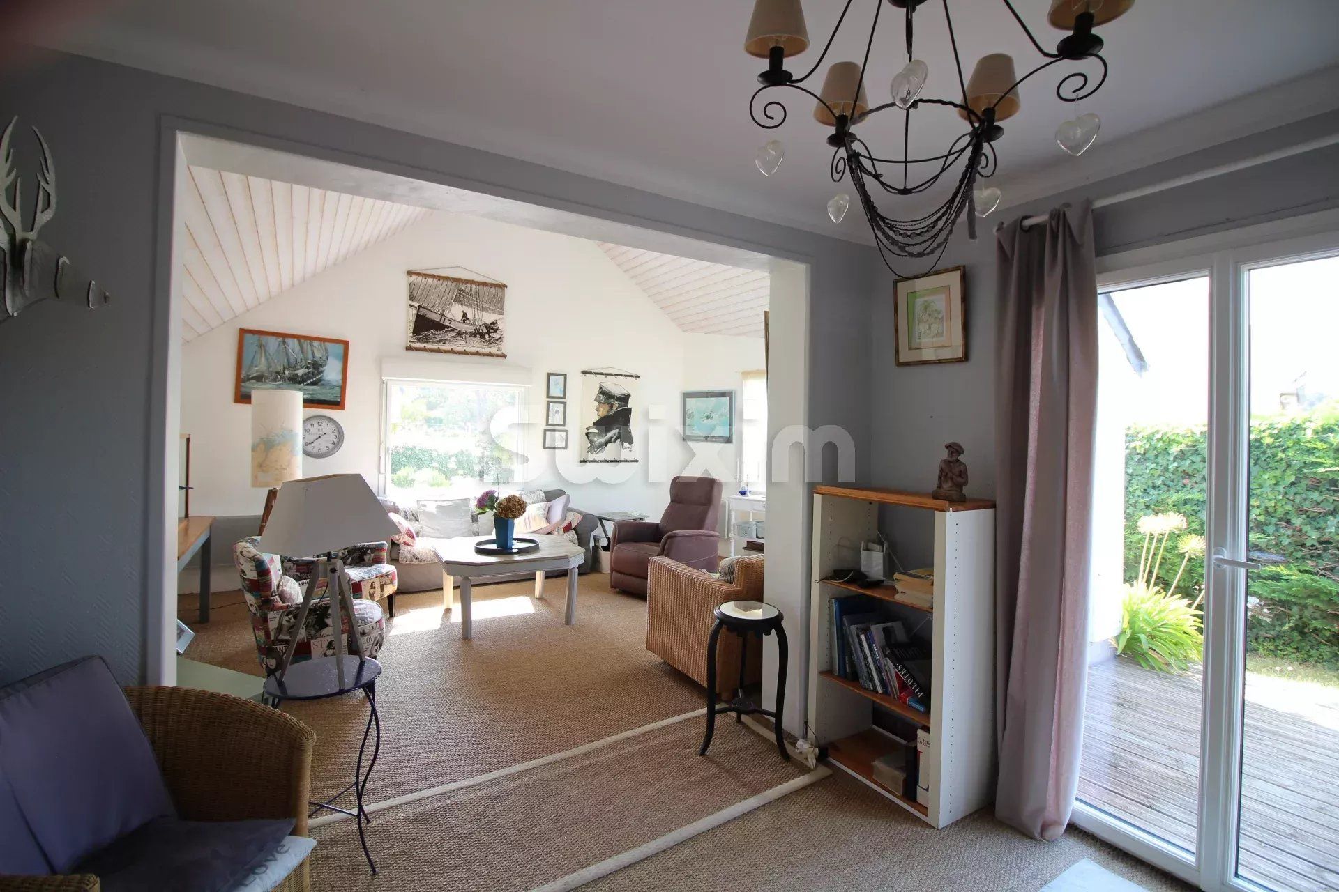 house 6 Rooms for sale on Trégastel (22730)