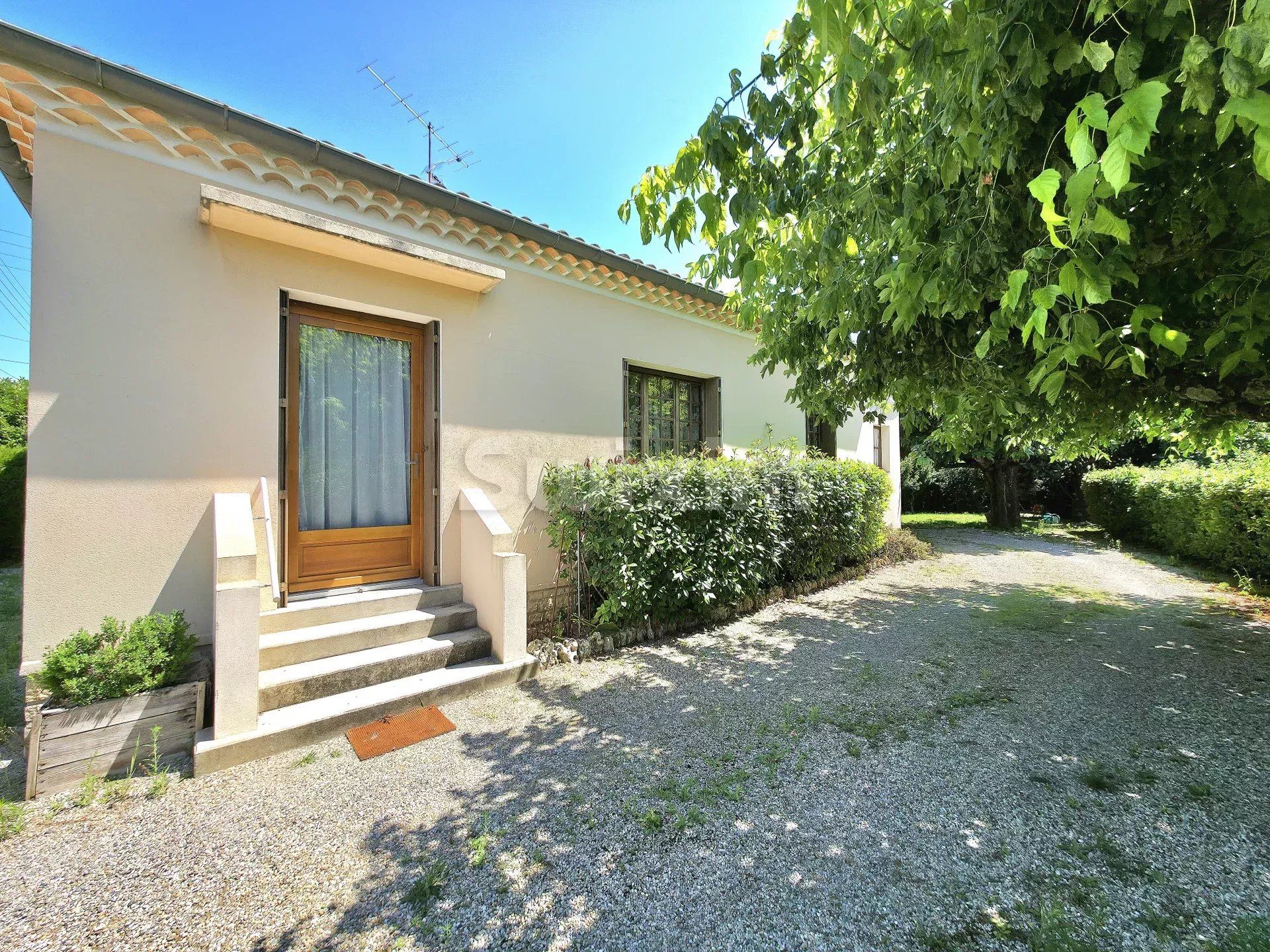 casa 5 Camere in vendita su Valréas (84600)