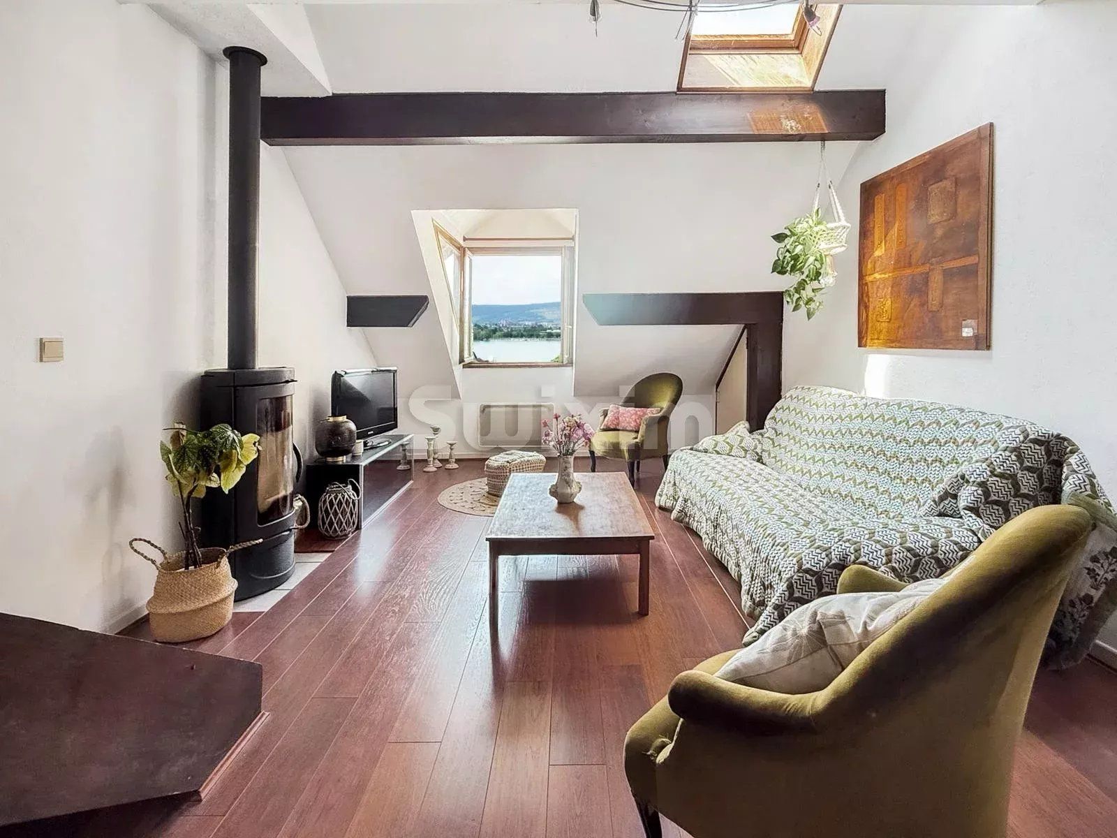 apartment 4 Rooms for sale on Veyrier-du-Lac (74290)