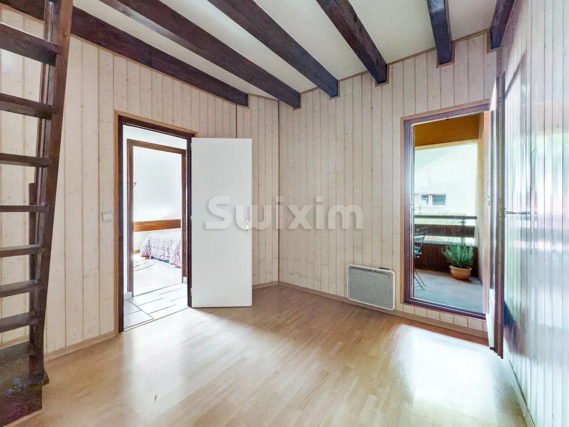 apartment 4 Rooms for sale on Veyrier-du-Lac (74290)