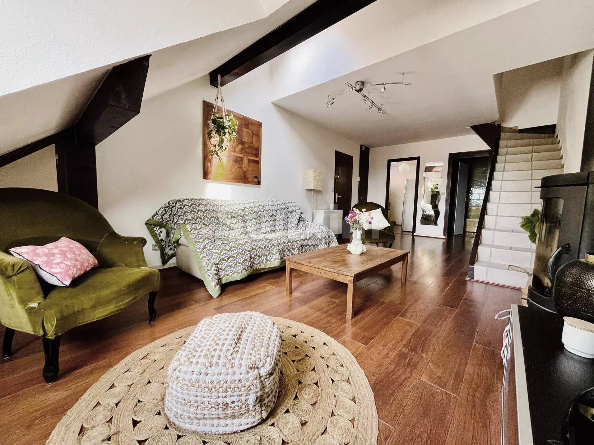 apartment 4 Rooms for sale on Veyrier-du-Lac (74290)