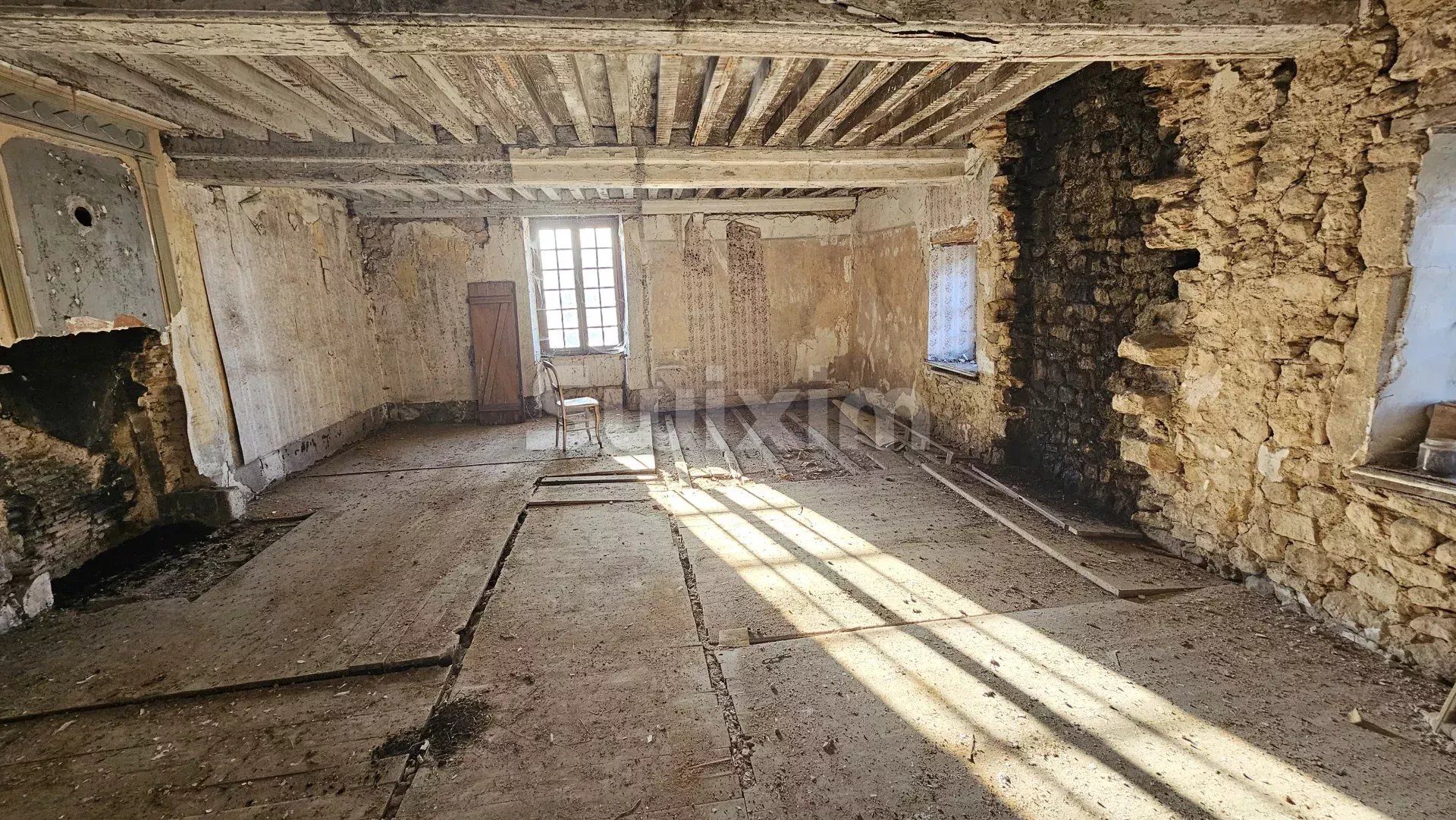 edificio 10 Salas en venta en Arnay-le-Duc (21230)