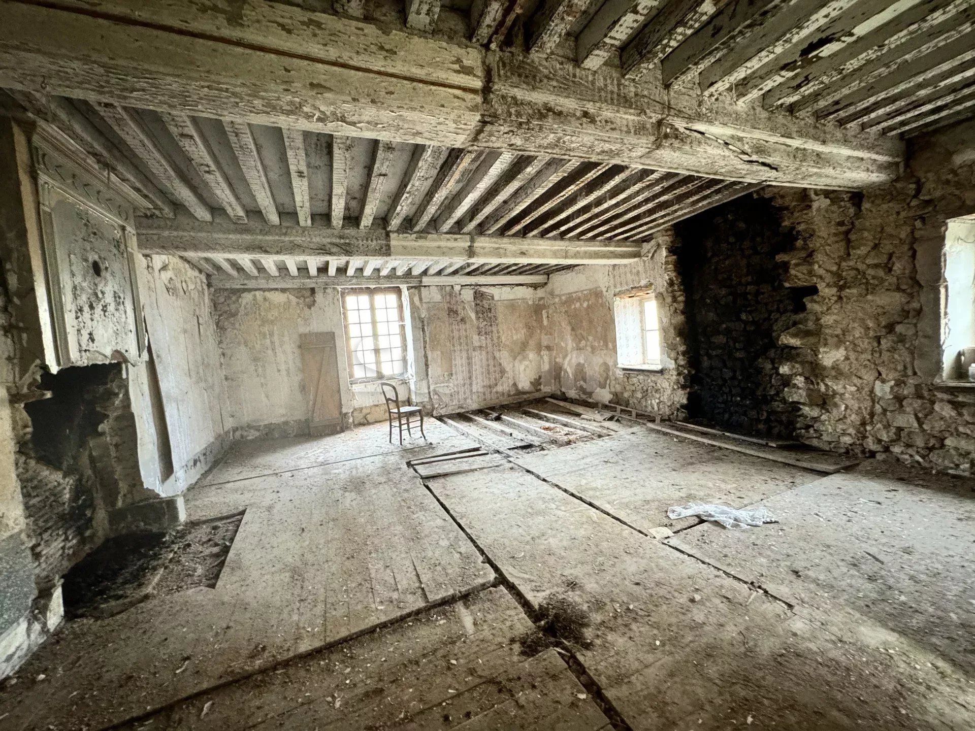 edificio 10 Salas en venta en Arnay-le-Duc (21230)