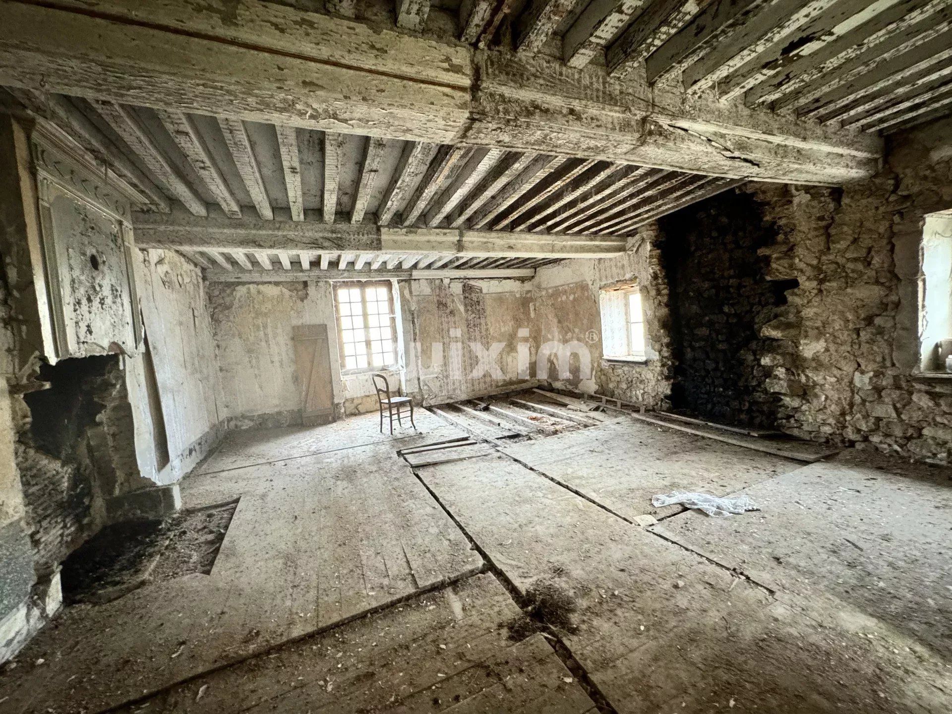 immobile 10 Camere in vendita su Arnay-le-Duc (21230)