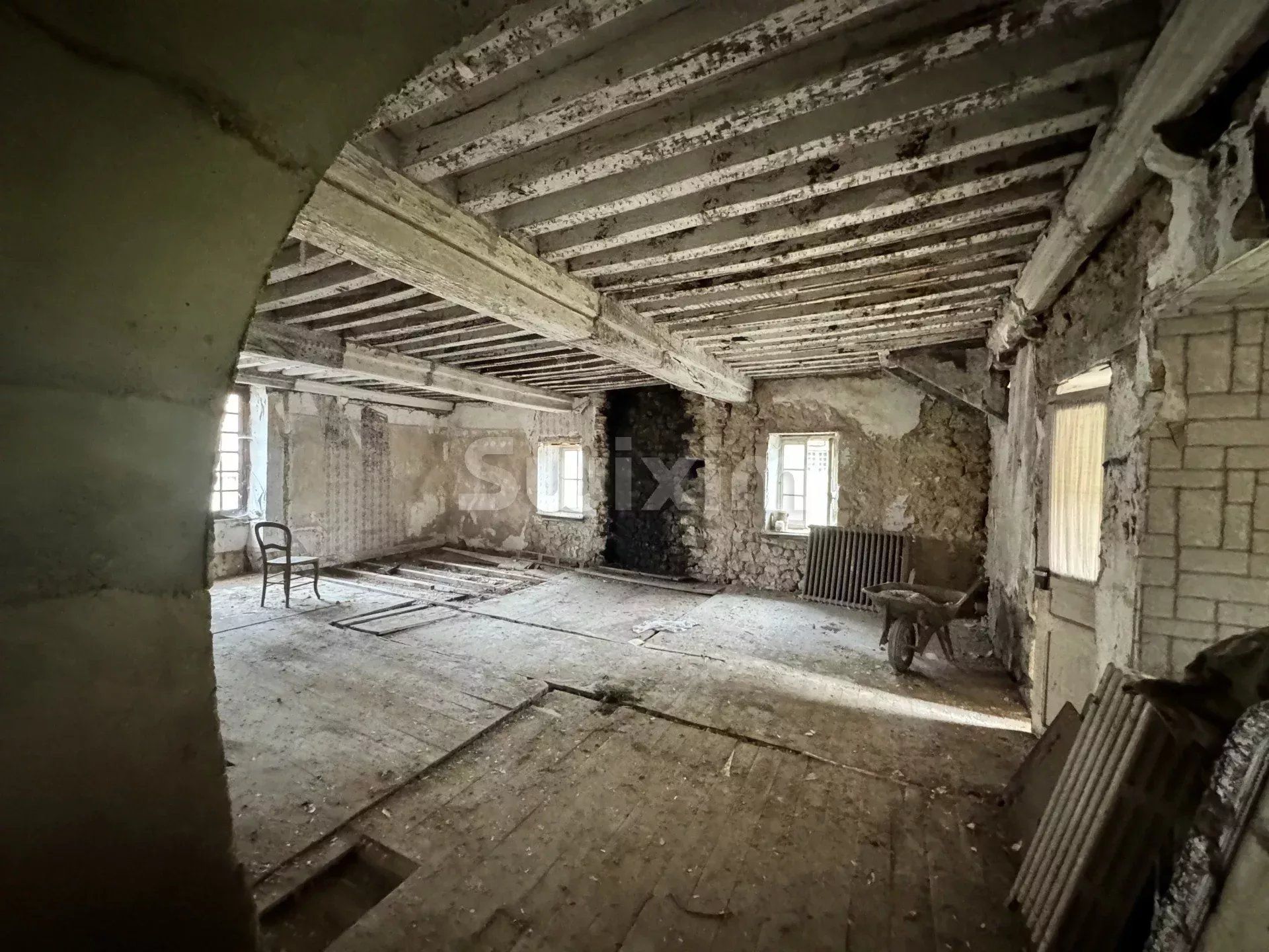 edificio 10 Salas en venta en Arnay-le-Duc (21230)