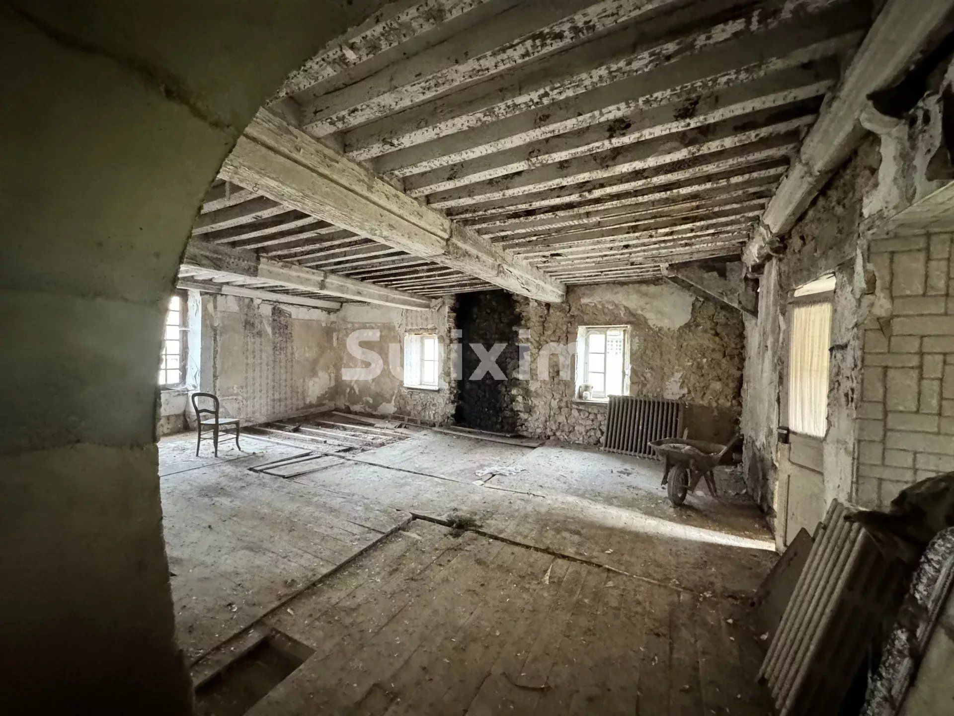 immobile 10 Camere in vendita su Arnay-le-Duc (21230)