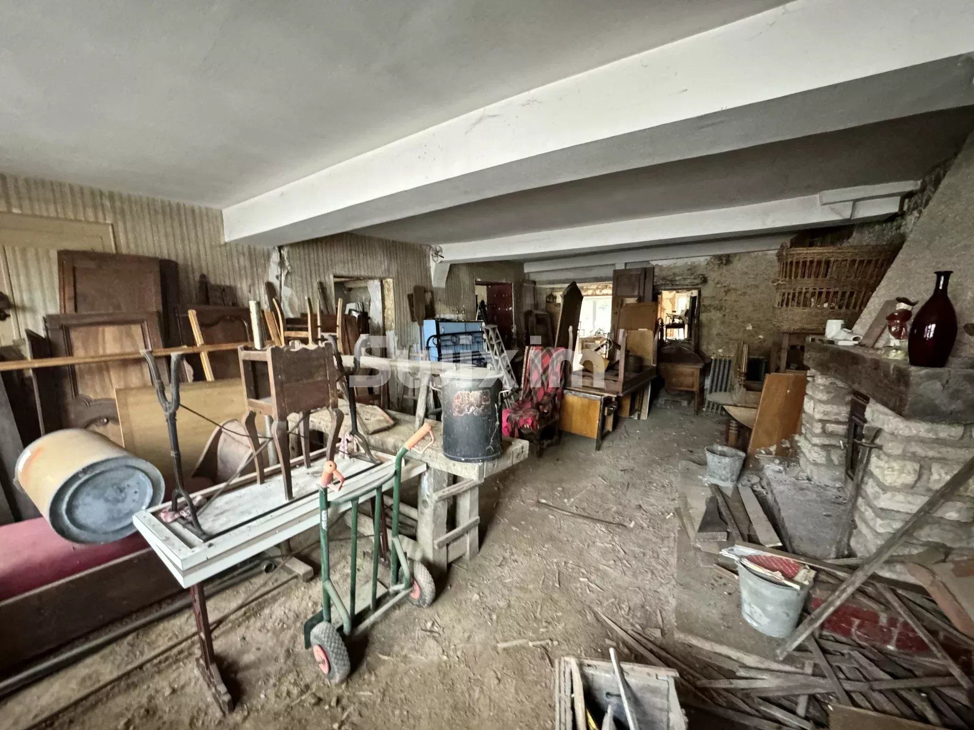 immobile 10 Camere in vendita su Arnay-le-Duc (21230)