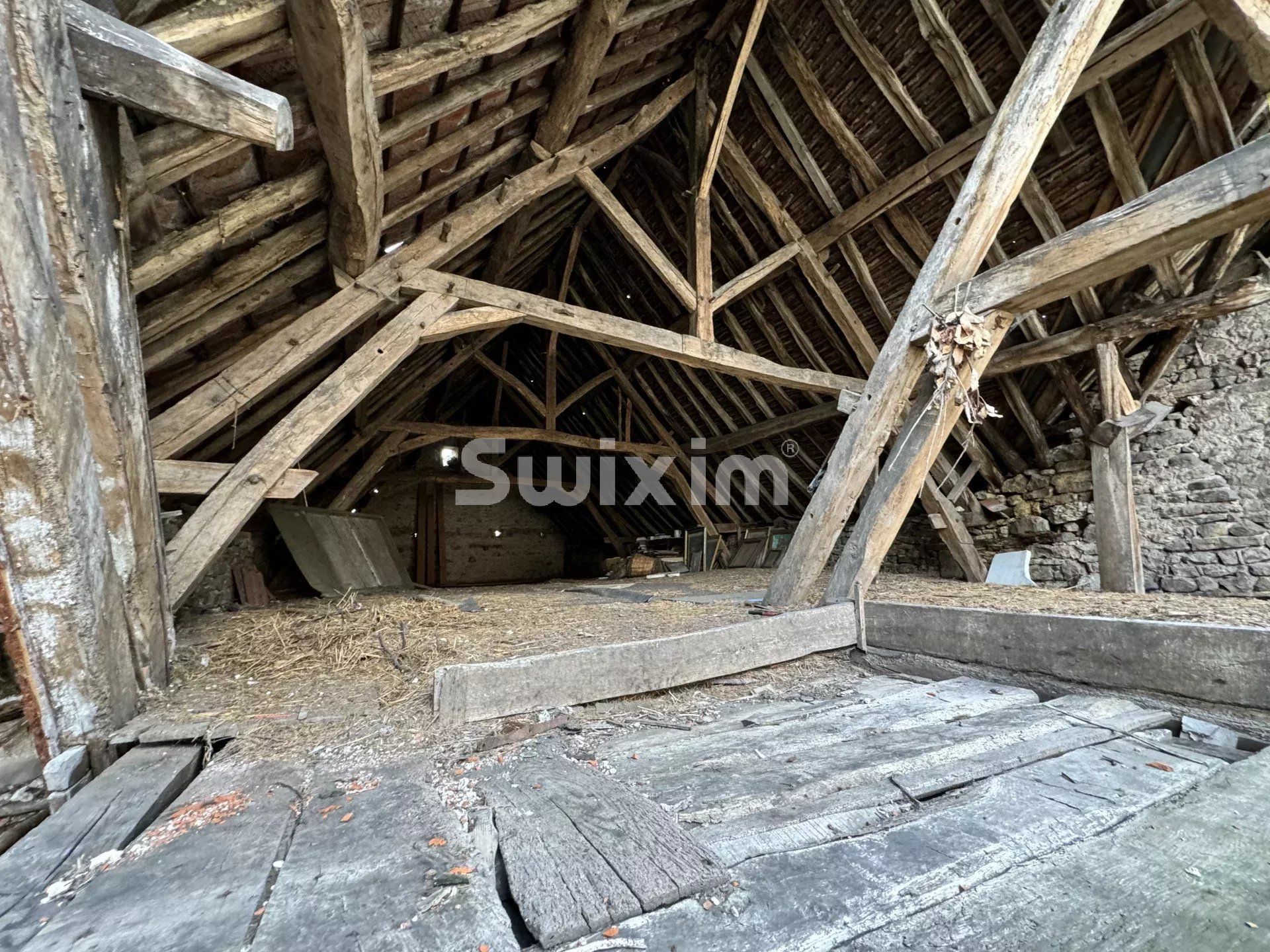 immobile 10 Camere in vendita su Arnay-le-Duc (21230)