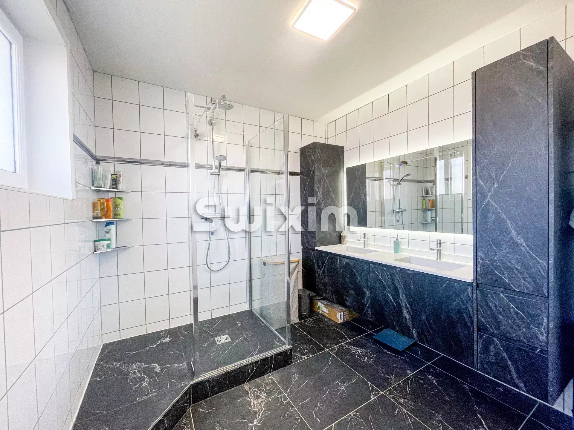 house 8 Rooms for sale on Chens-sur-Léman (74140)