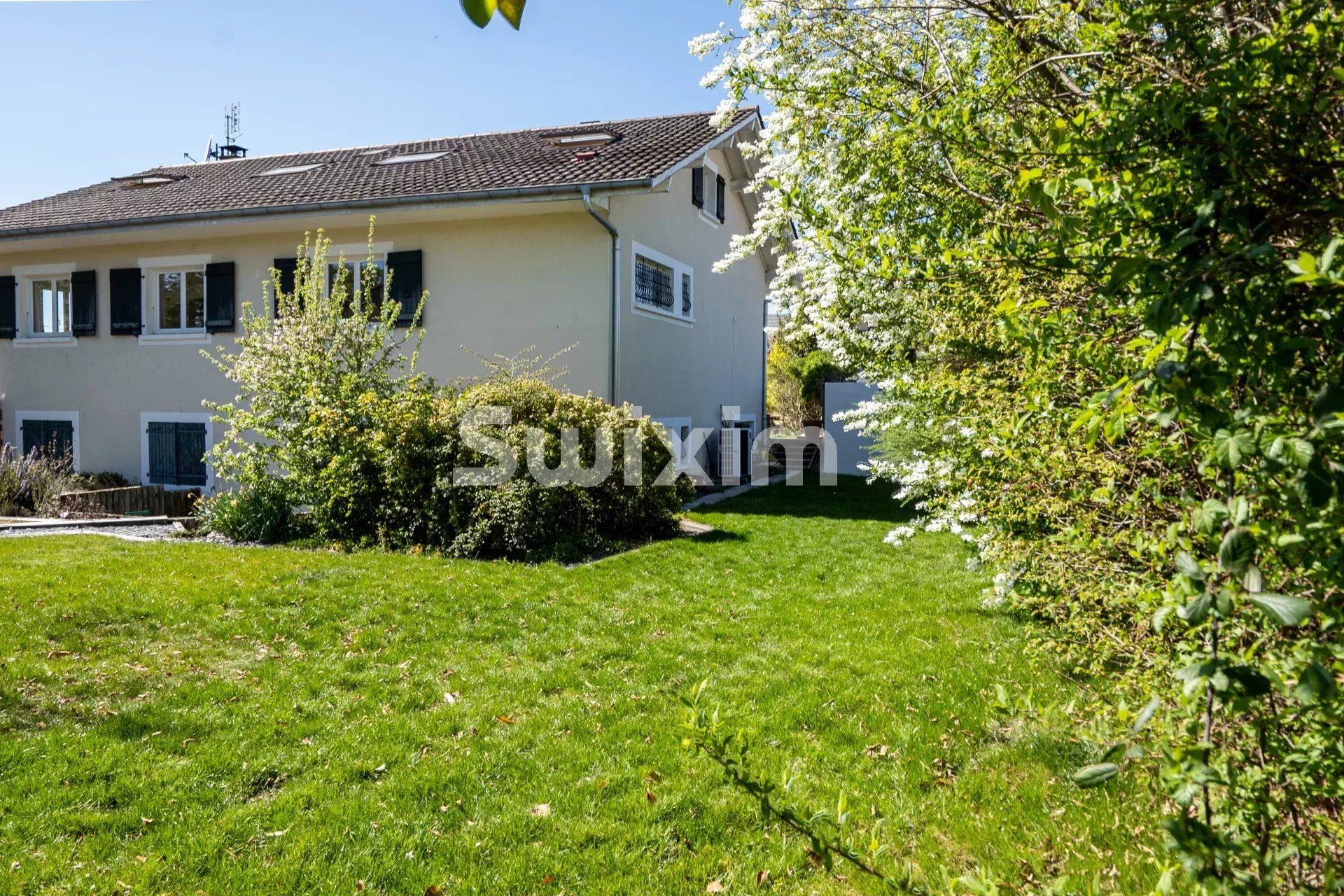 house 8 Rooms for sale on Chens-sur-Léman (74140)