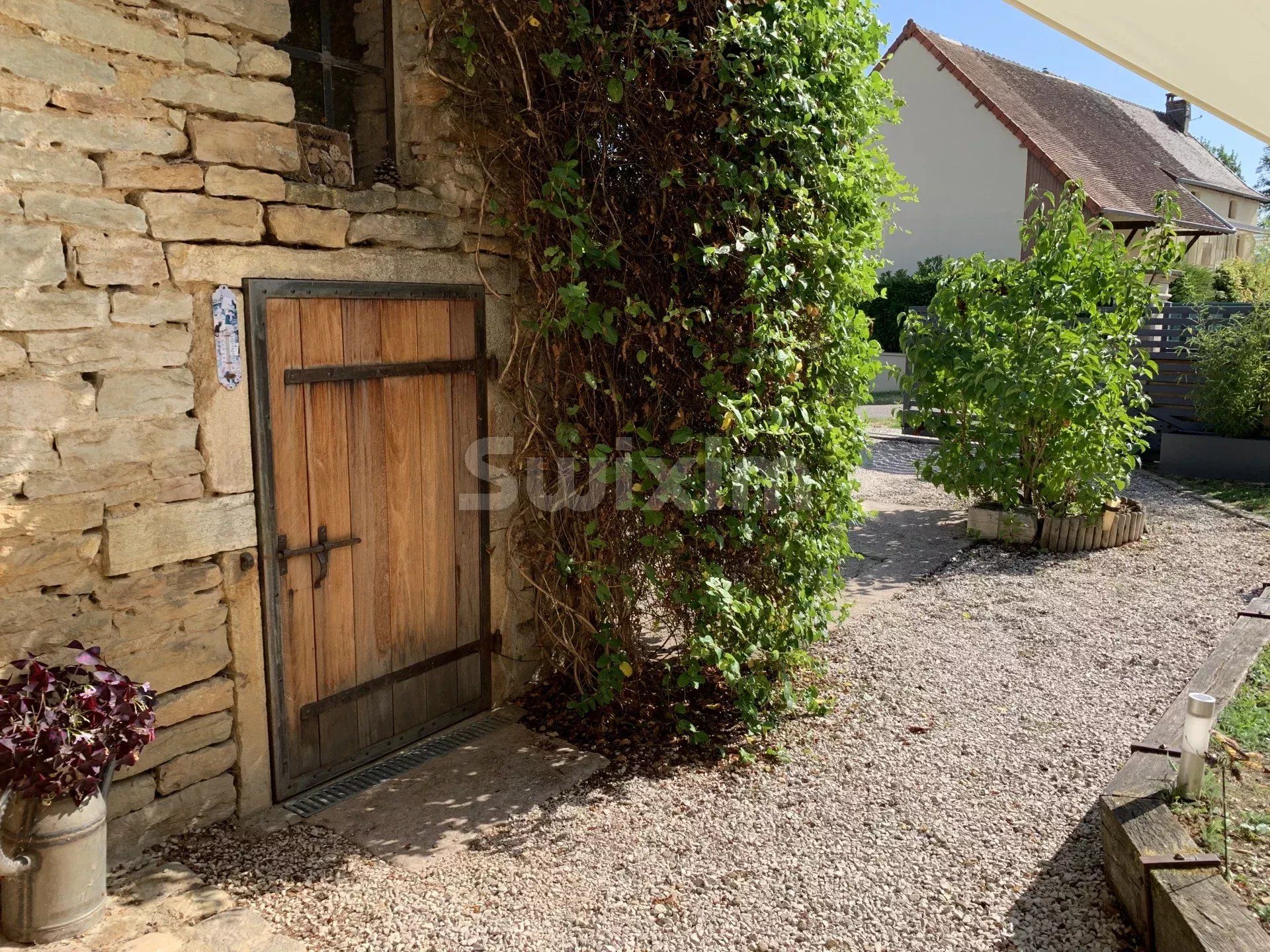 casa 6 Quartos para venda sobre Jully-lès-Buxy (71390)