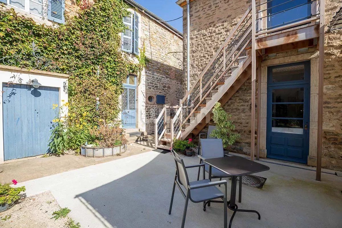 immobile 16 Camere in vendita su Beaune (21200)