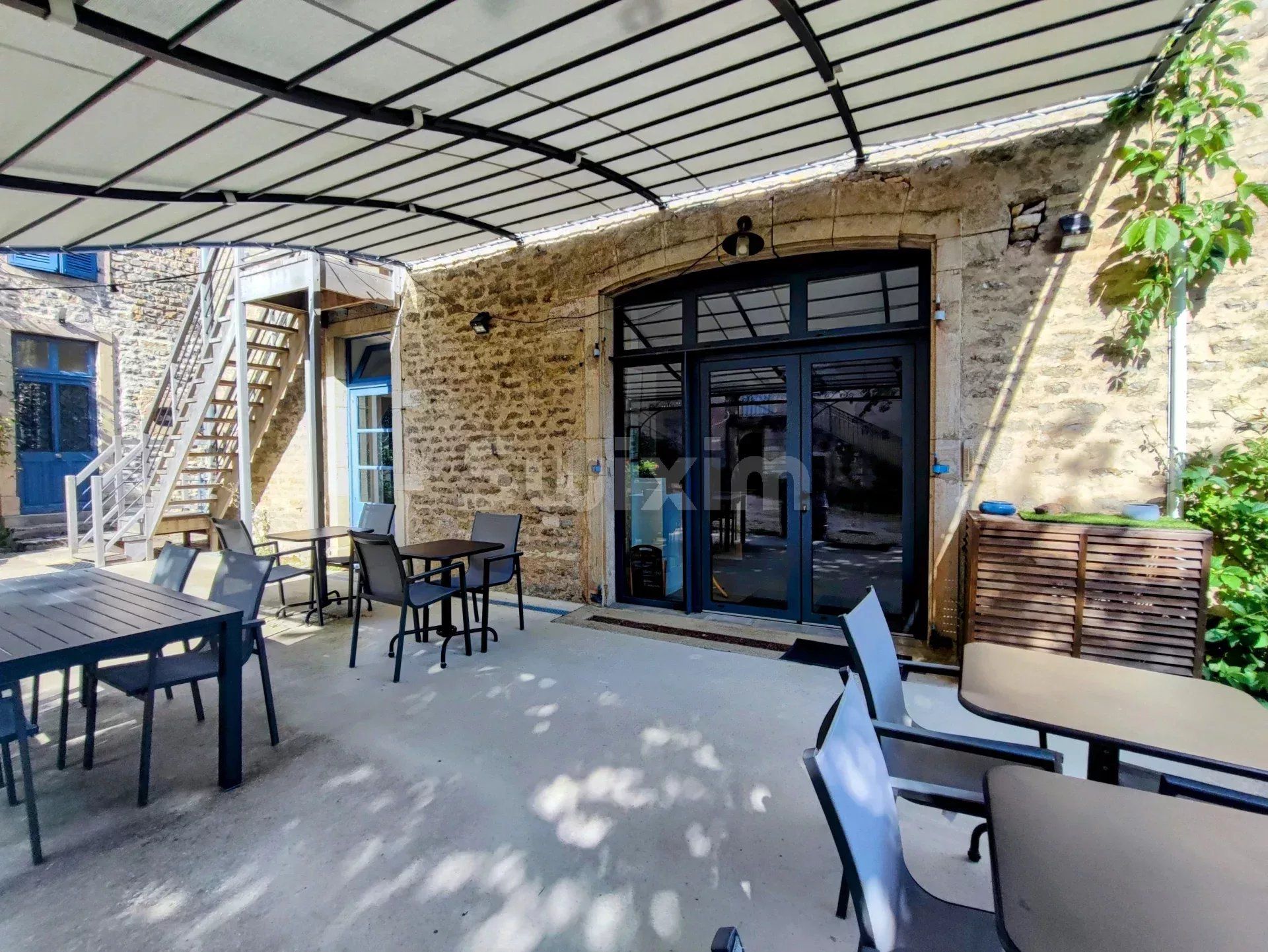 immobile 16 Camere in vendita su Beaune (21200)