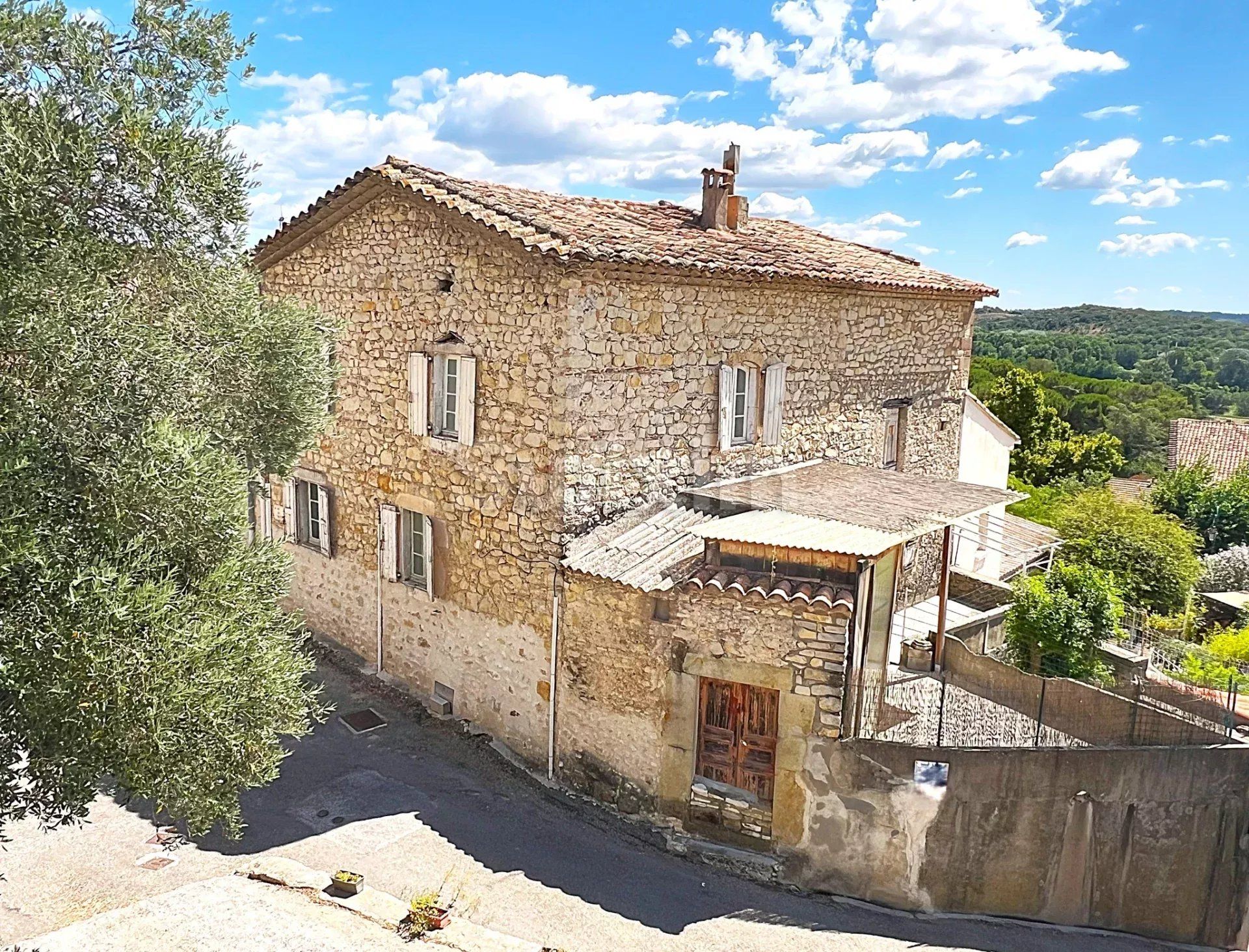 maison 7 Pièces en vente sur Vézénobres (30360)