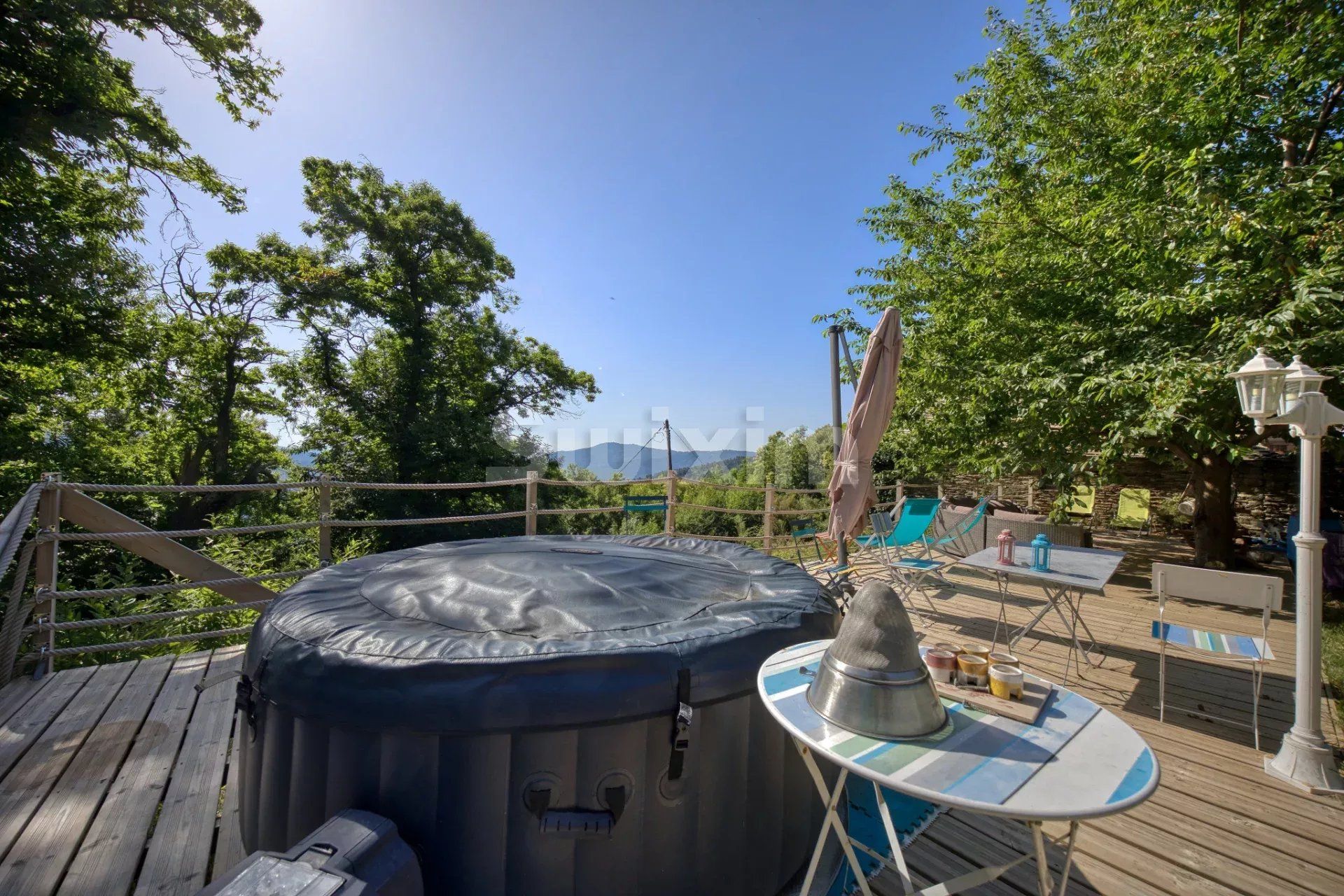 mas 7 Quartos para venda sobre Le Collet-de-Dèze (48160)