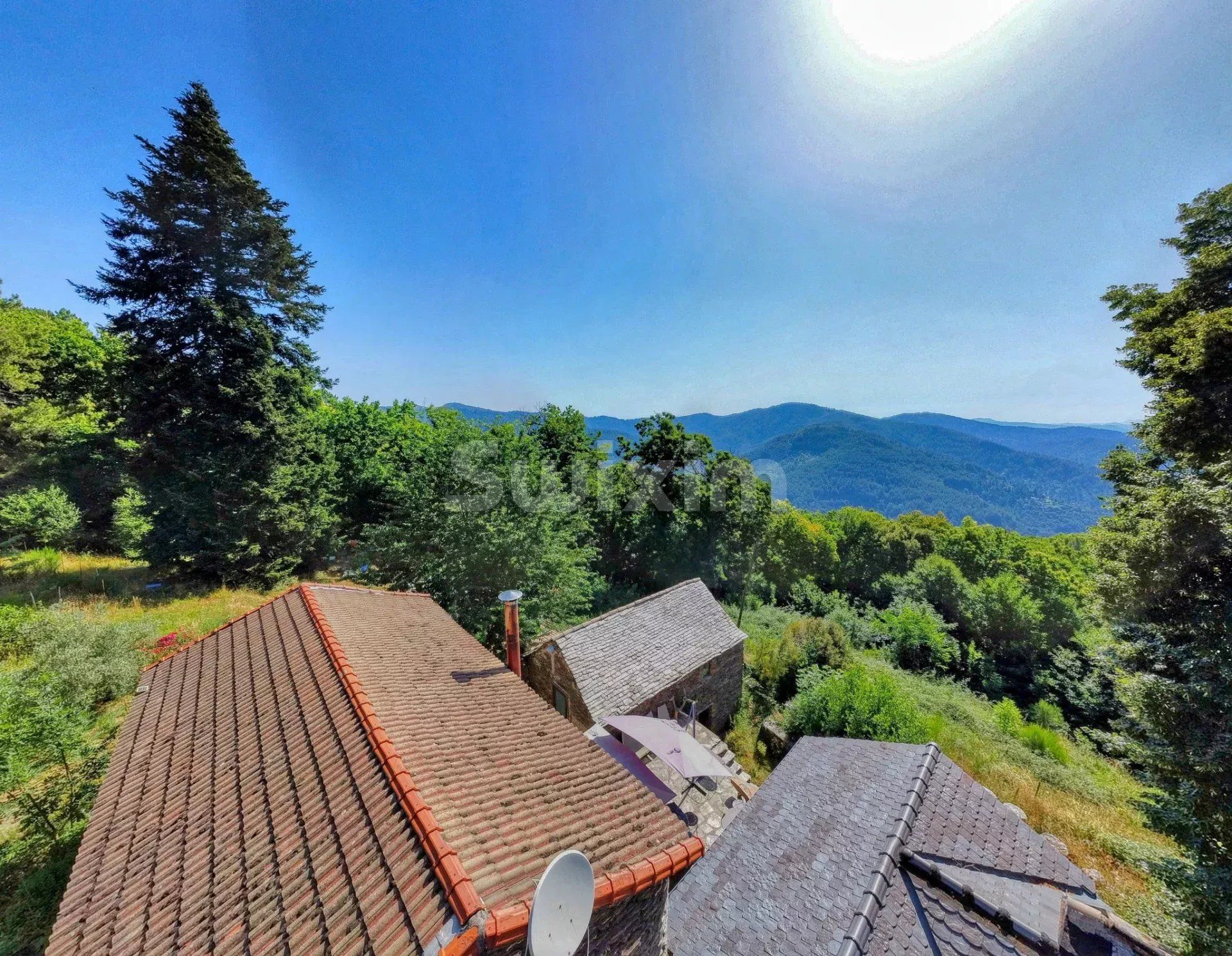 mas 7 Quartos para venda sobre Le Collet-de-Dèze (48160)