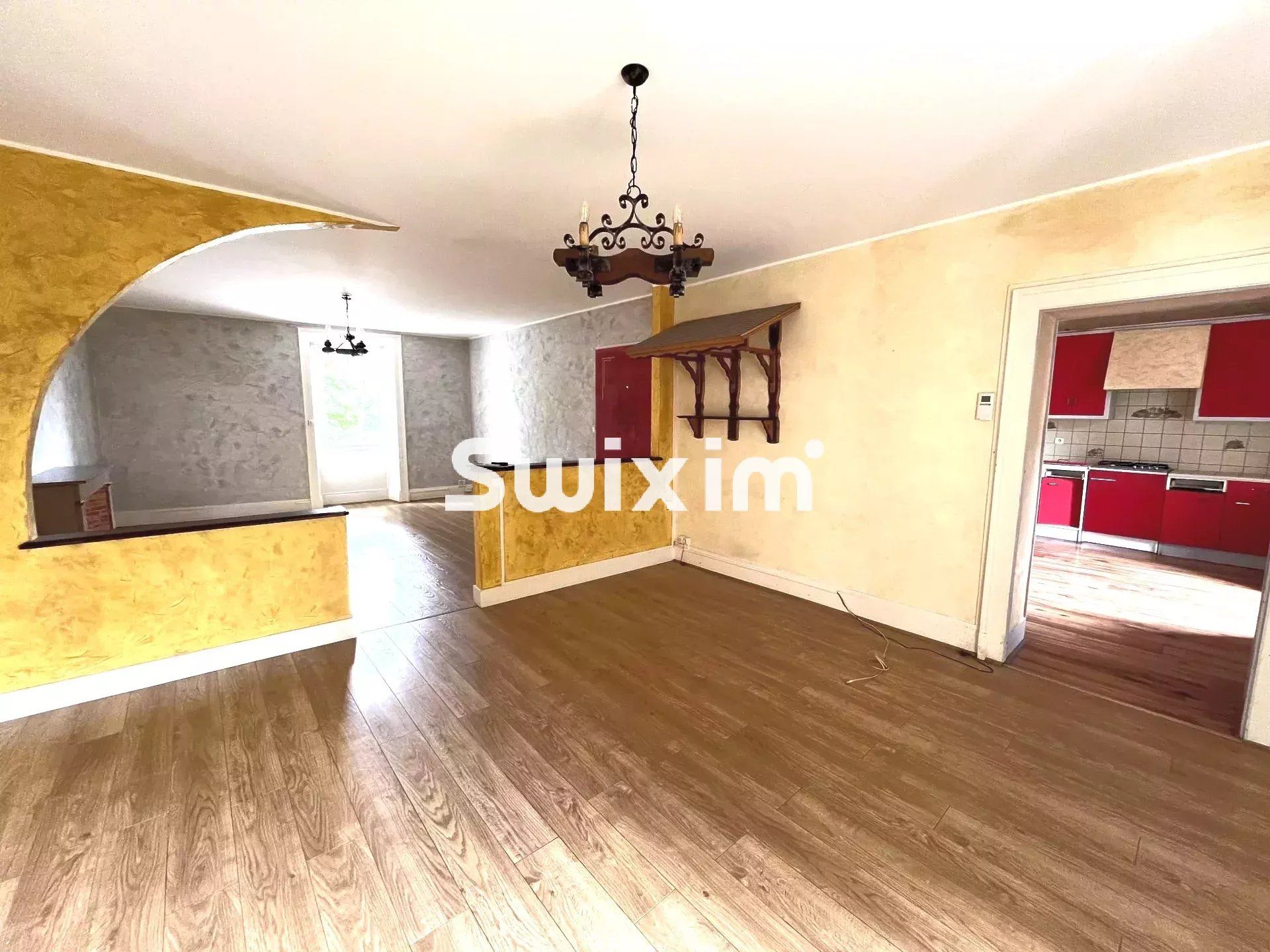 house 7 Rooms for sale on Beaufort (39190)