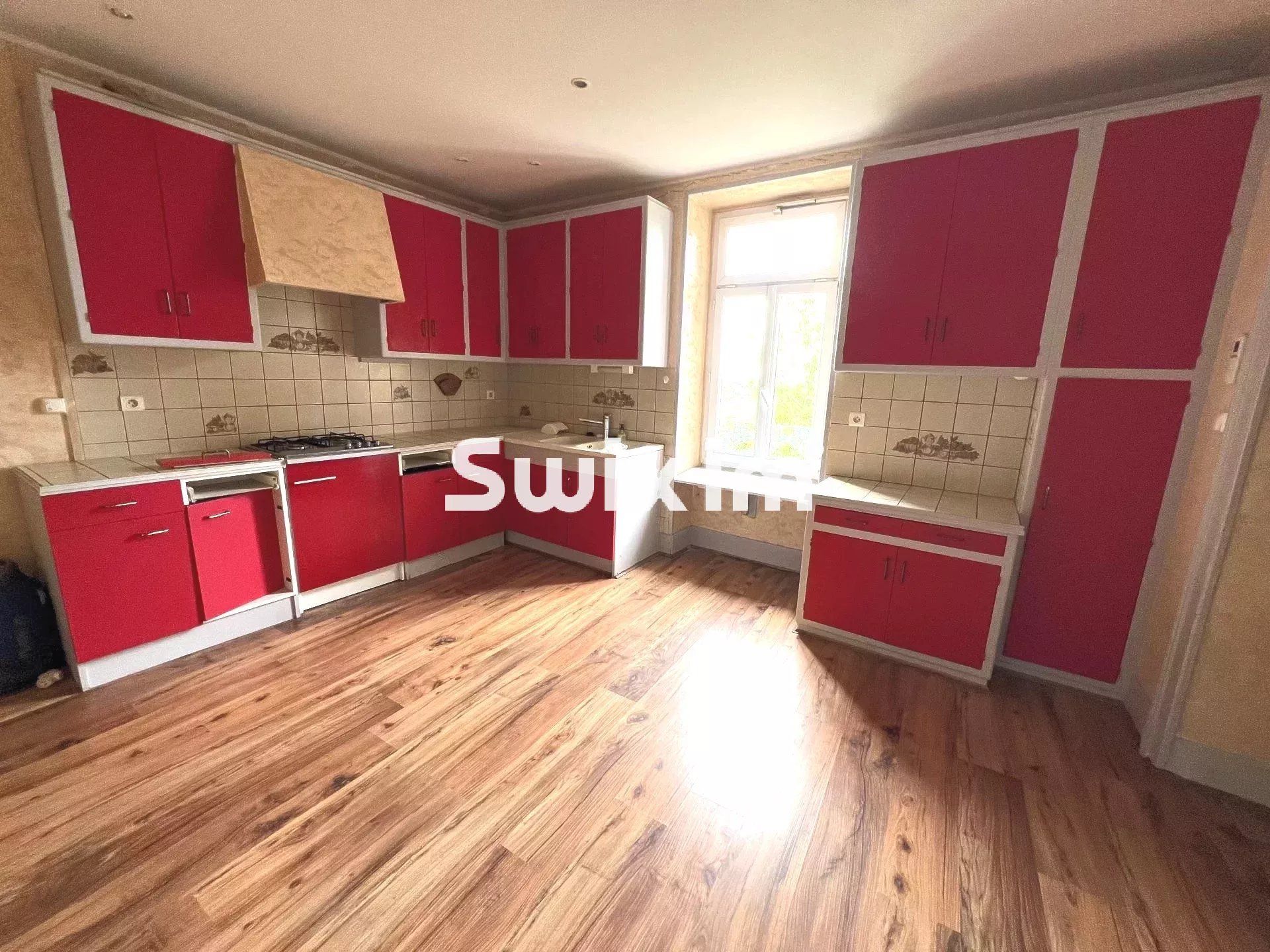 house 7 Rooms for sale on Beaufort (39190)