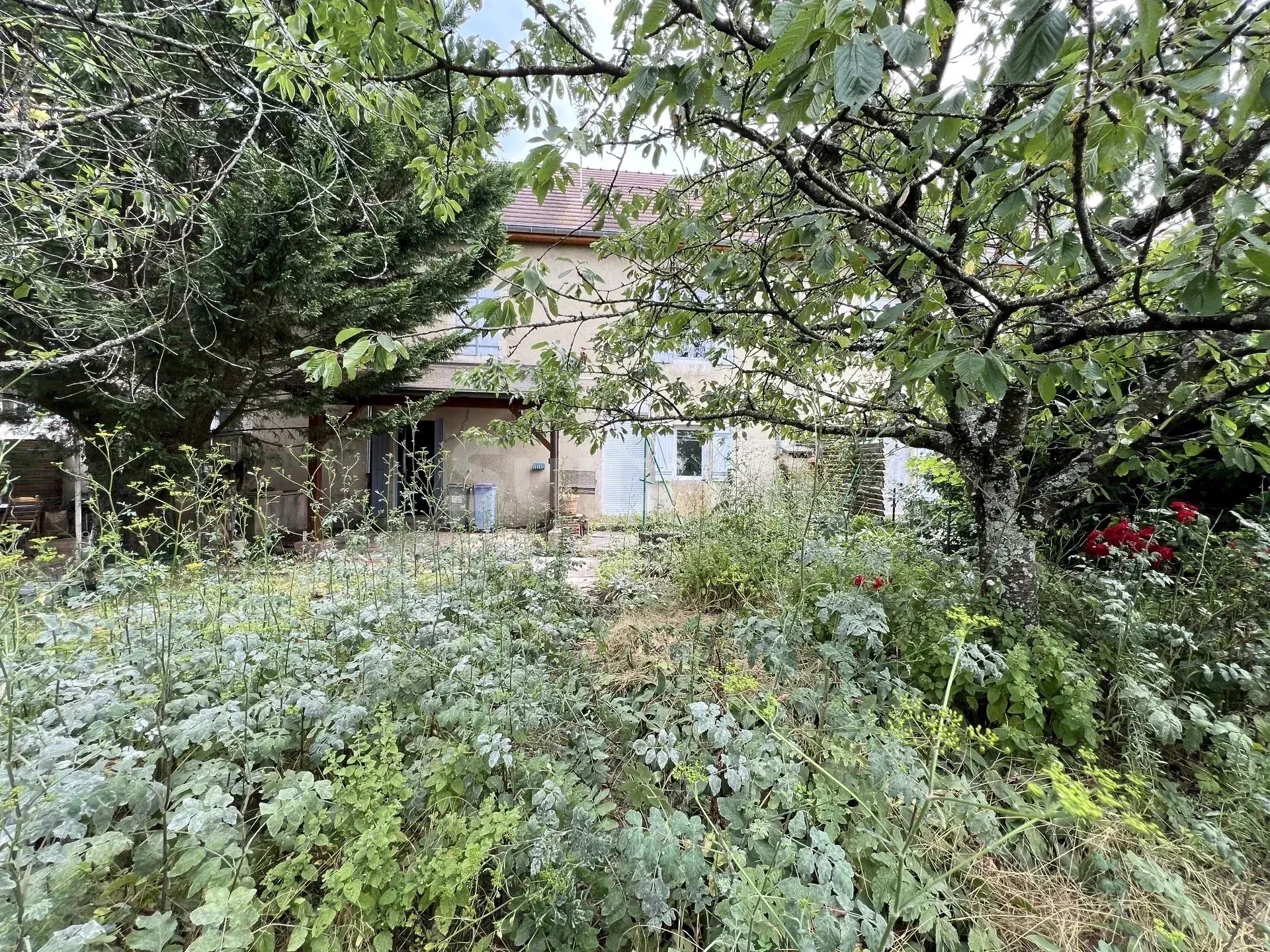 casa 7 Camere in vendita su Lons-le-Saunier (39000)