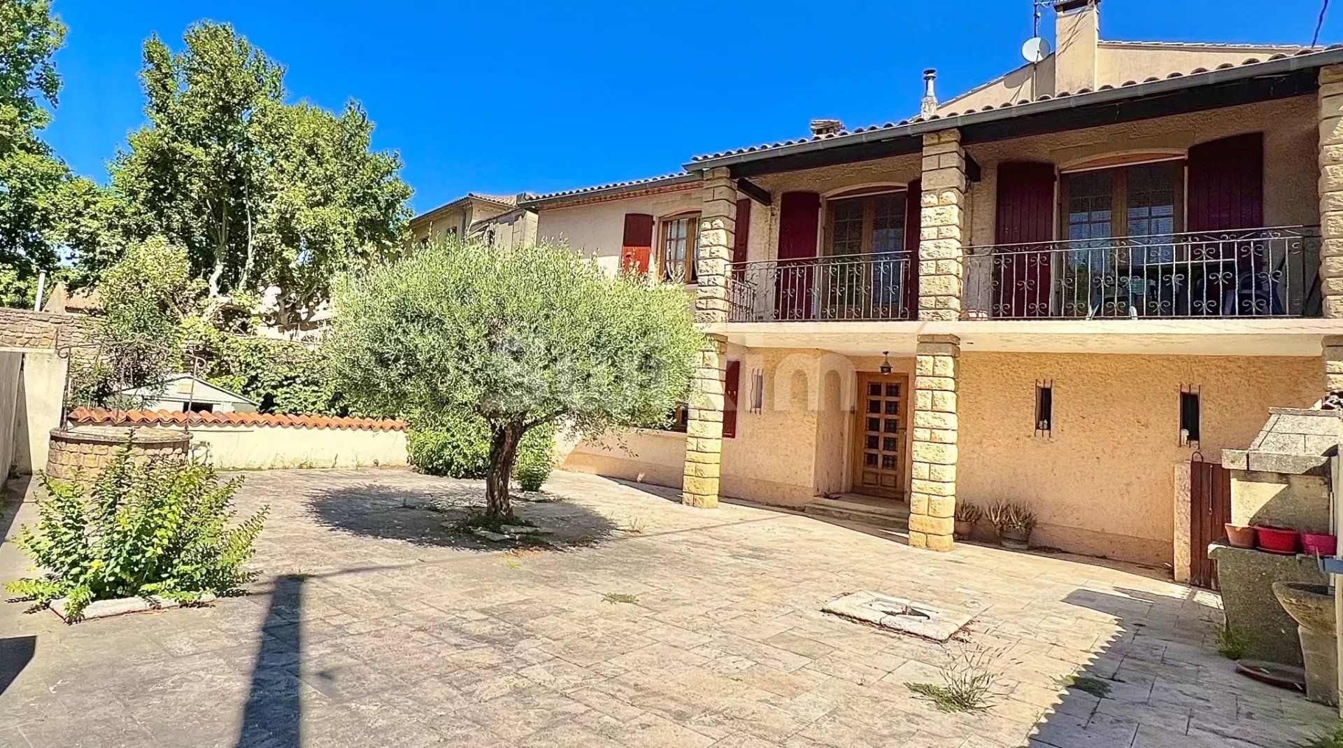 casa 6 Camere in vendita su Fournès (30210)