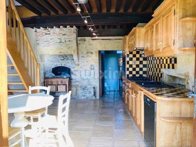 immeuble 8 Pièces en vente sur Oyé (71800)