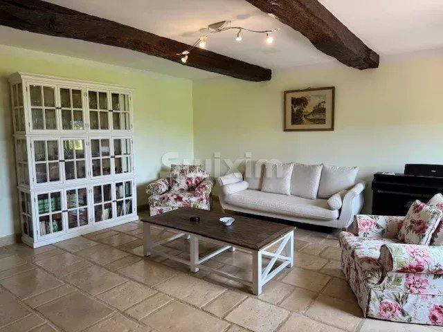 immeuble 8 Pièces en vente sur Oyé (71800)