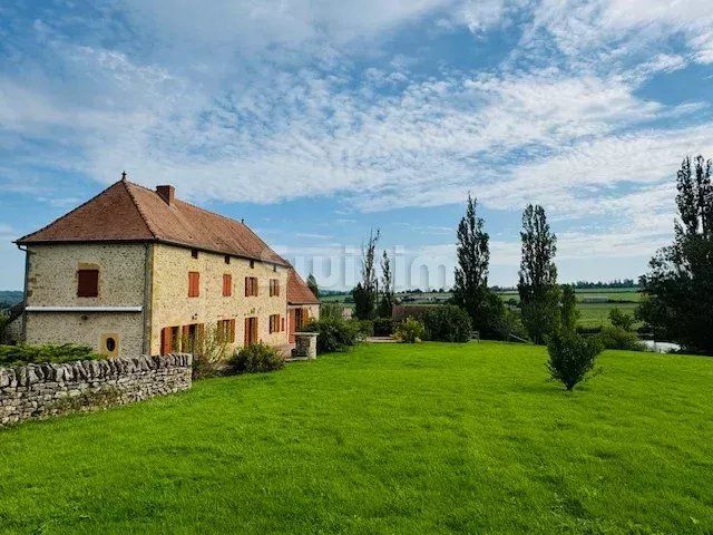 Vente Immeuble Oyé 8 Pièces 237 m²