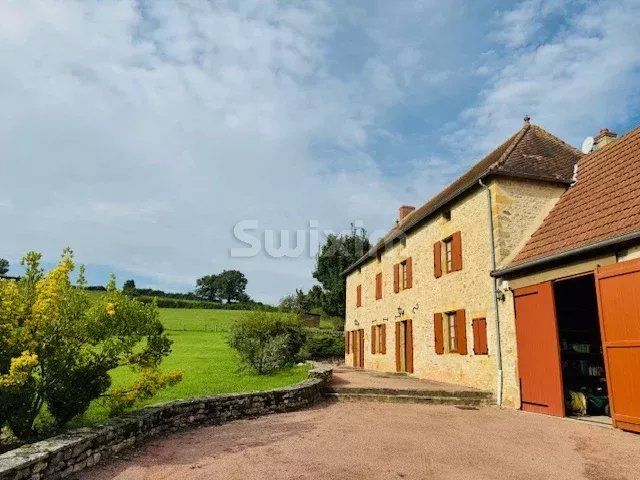 Vente Immeuble Oyé 8 Pièces 237 m²