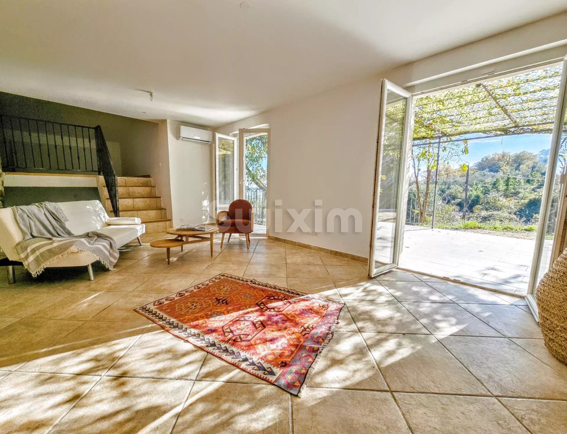 house 6 Rooms for sale on Alès (30100)