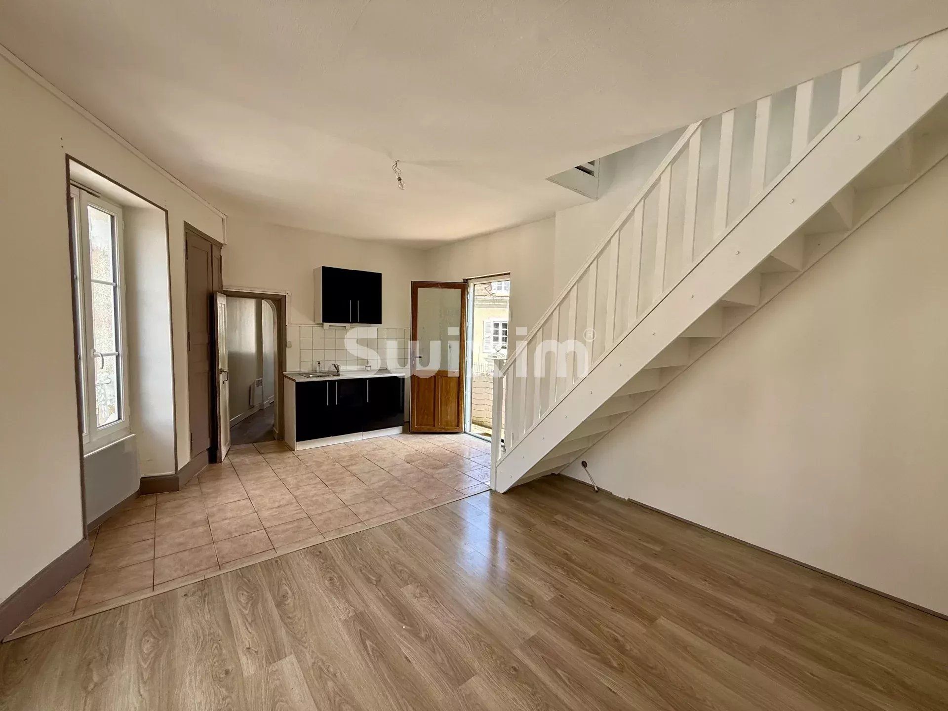 duplex 3 Zimmer zur miete auf Avallon (89200)