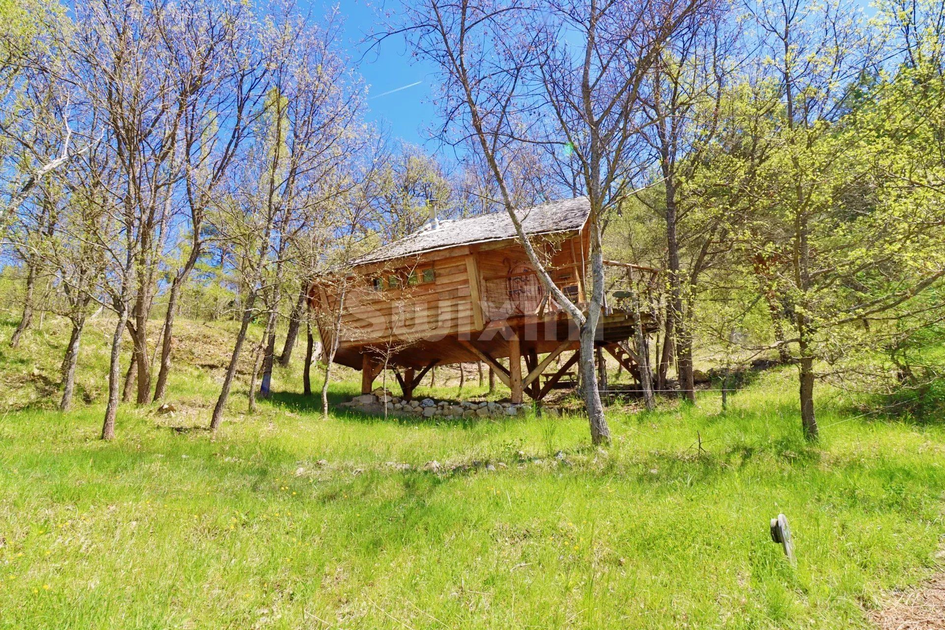 proprietà 15 Camere in vendita su Cornillon-sur-l'Oule (26510)