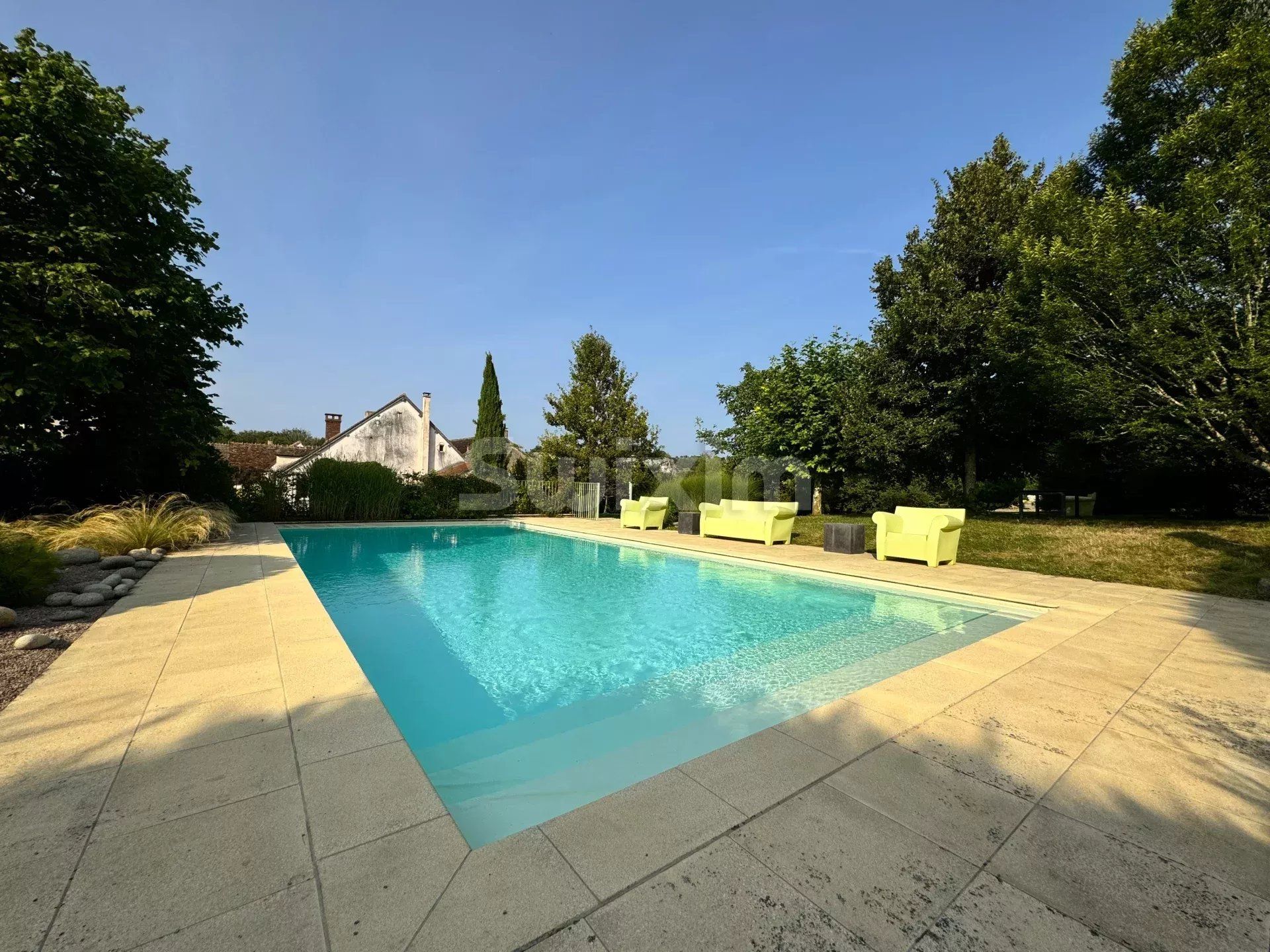 propriété 12 Pièces en vente sur Vézelay (89450)