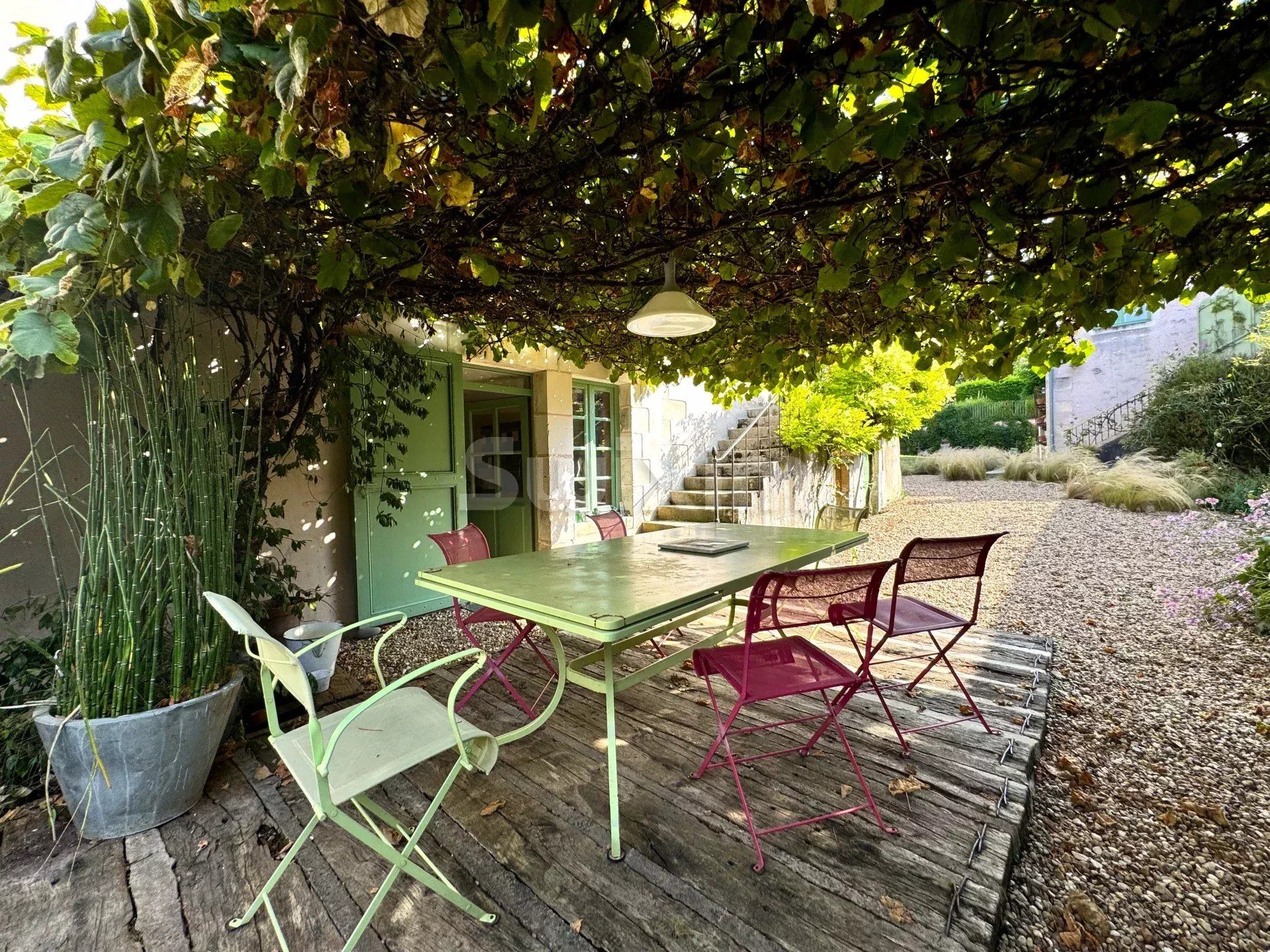 propriété 12 Pièces en vente sur Vézelay (89450)