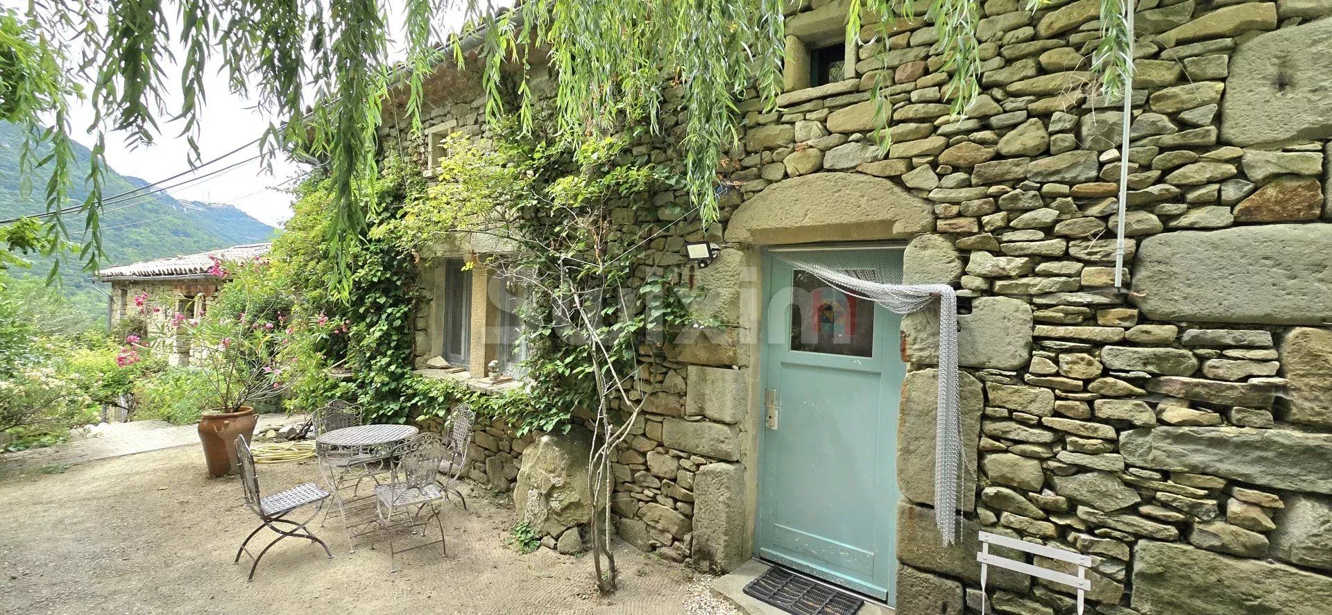 casa 13 Camere in vendita su Dieulefit (26220)