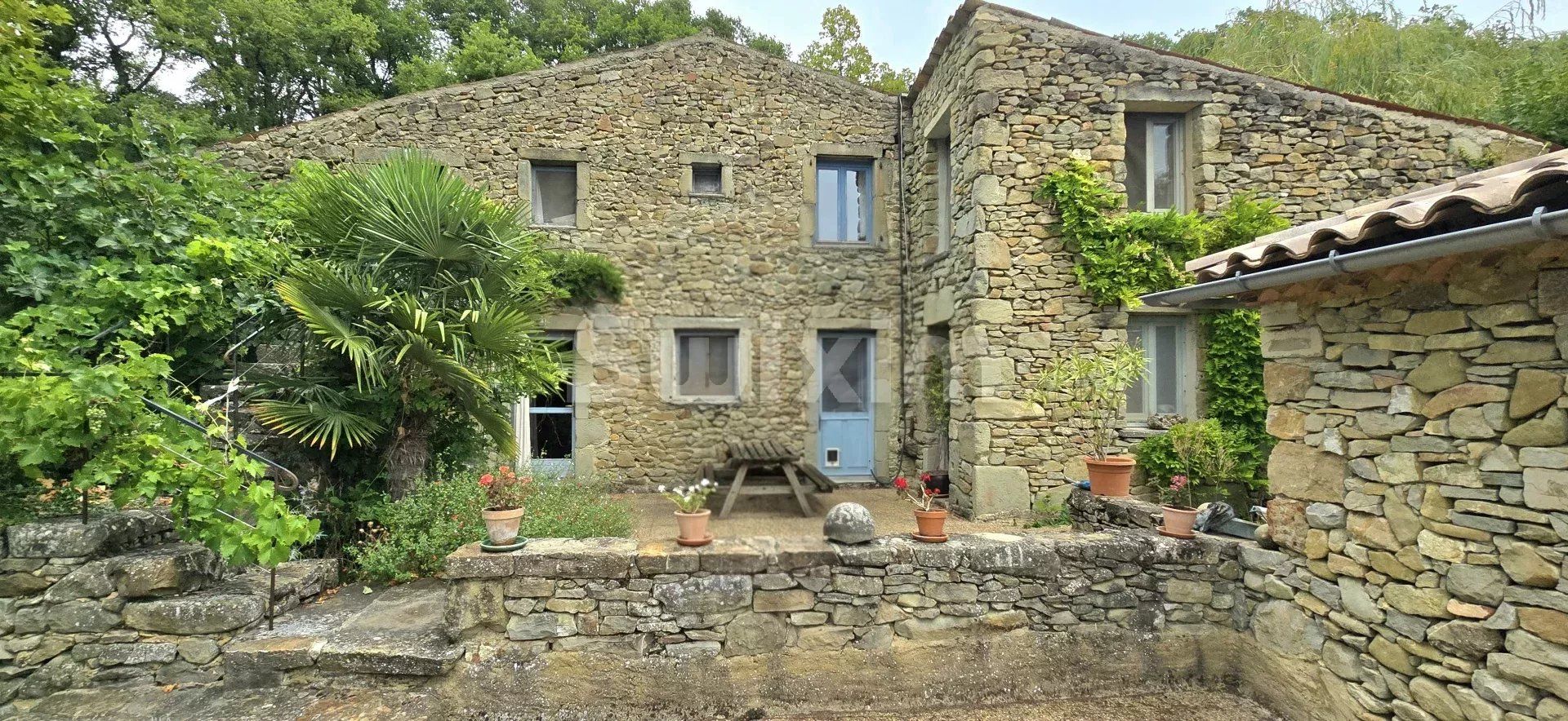 casa 13 Camere in vendita su Dieulefit (26220)