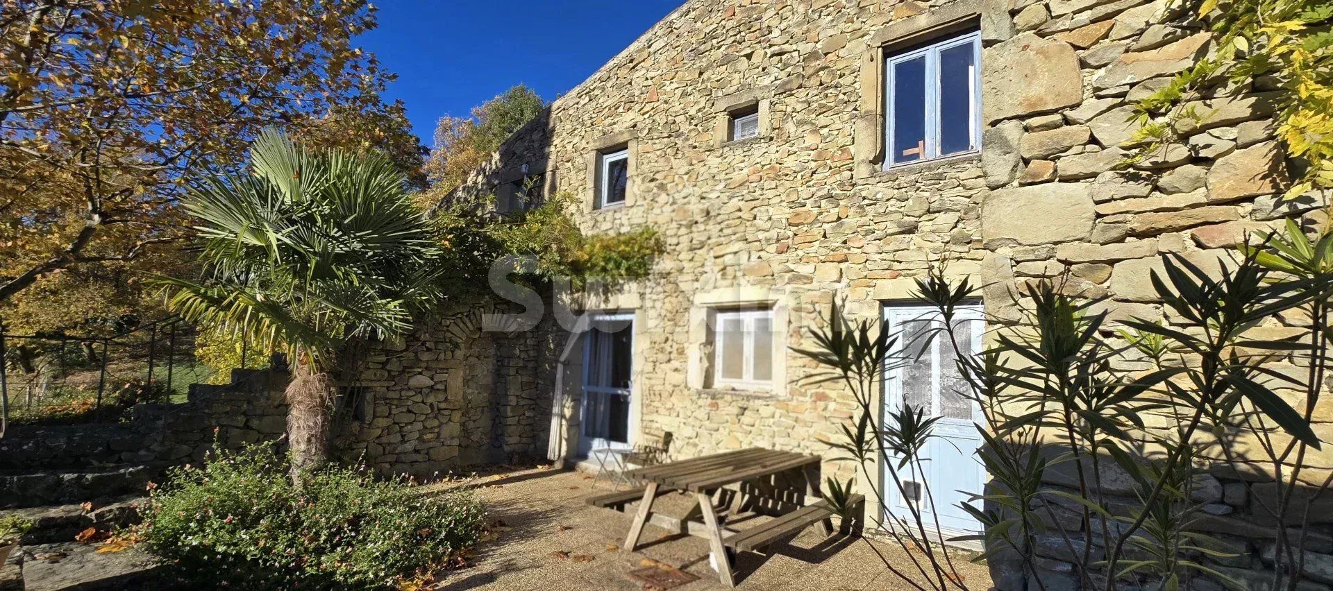 casa 13 Camere in vendita su Dieulefit (26220)